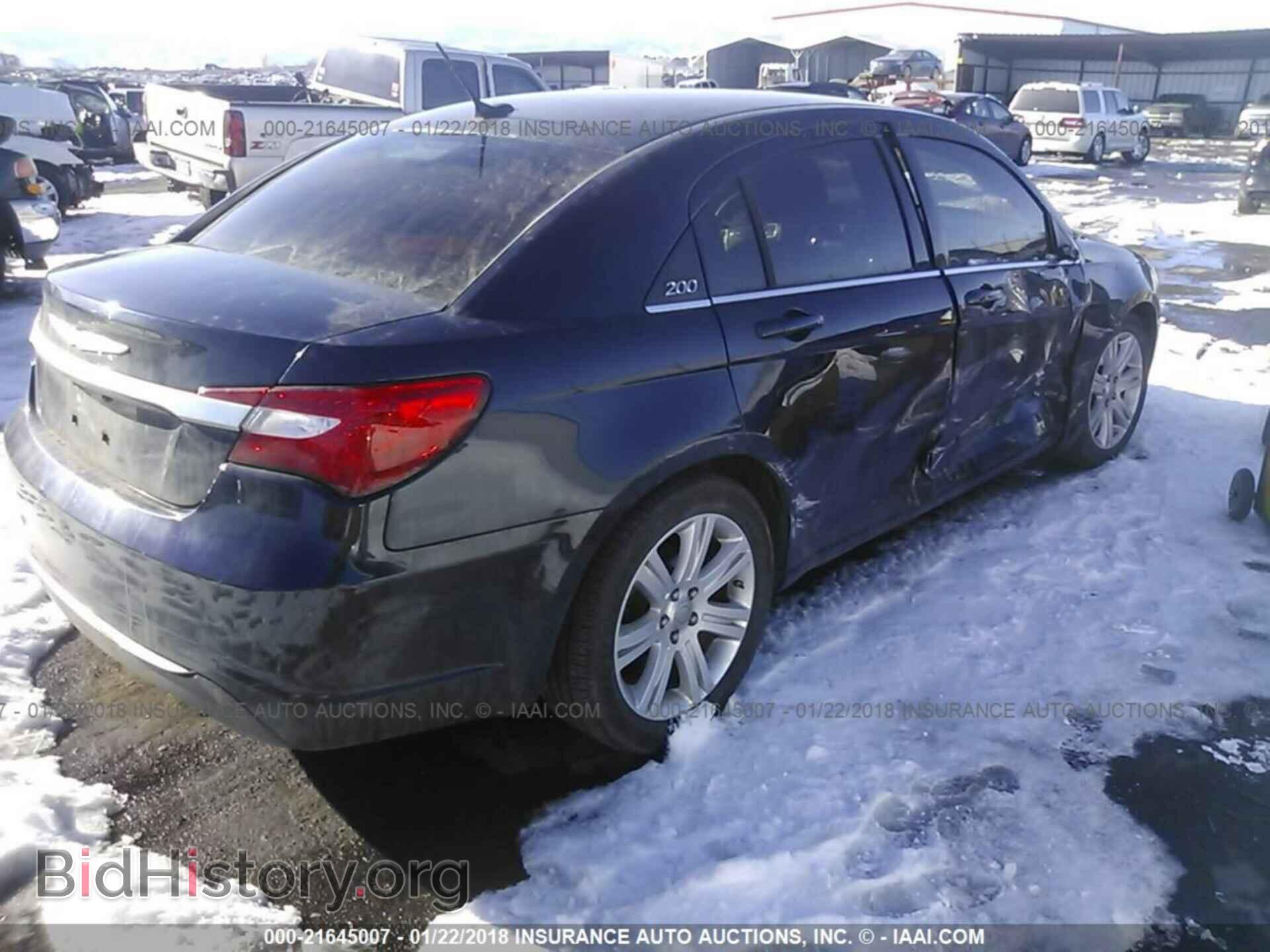 2012 Chrysler 200 - VIN: 1C3CCBBG7CN307879 - Фото 4