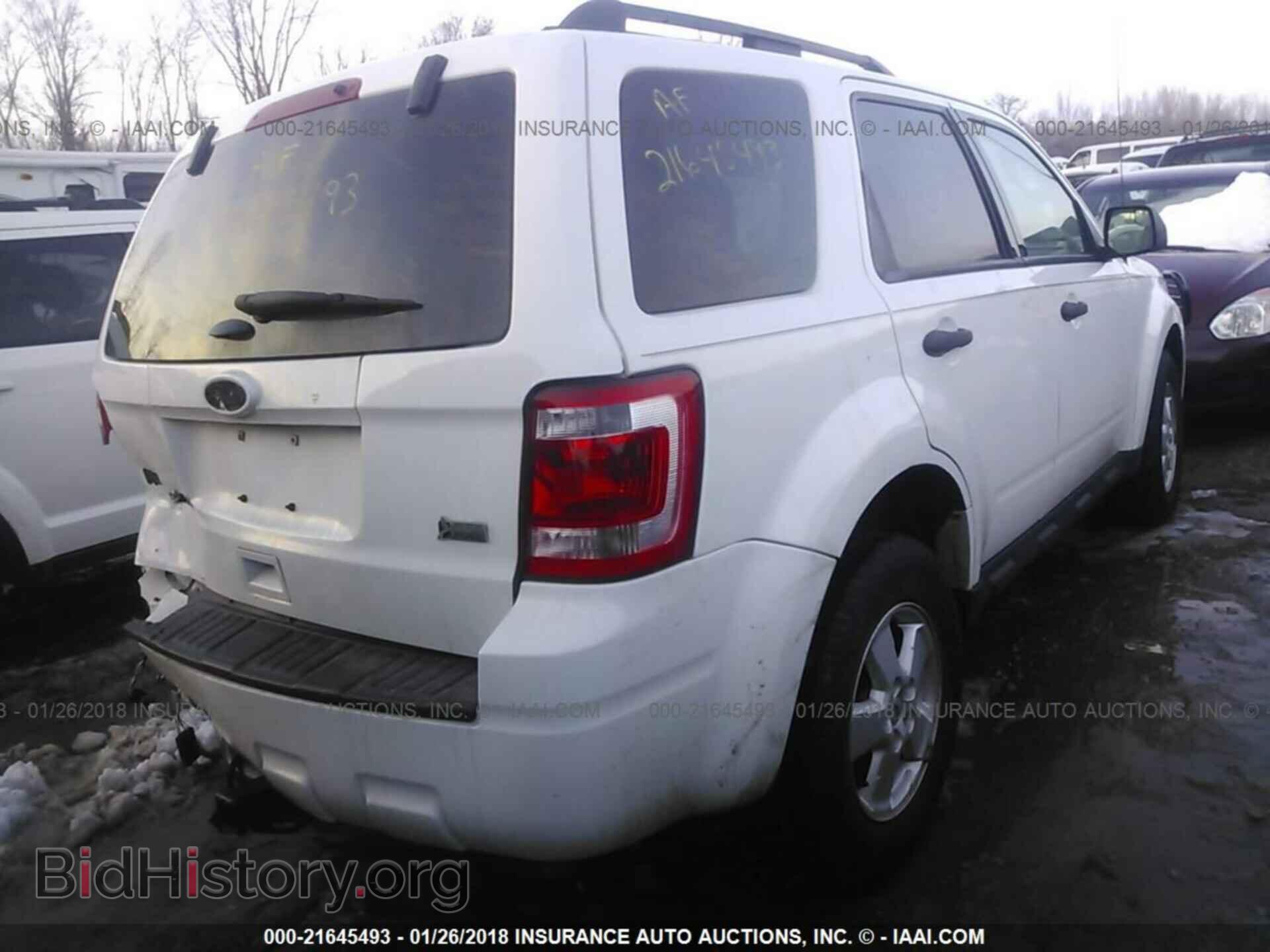 2012 Ford Escape - VIN: 1FMCU9DG1CKB34520 - Photo 4