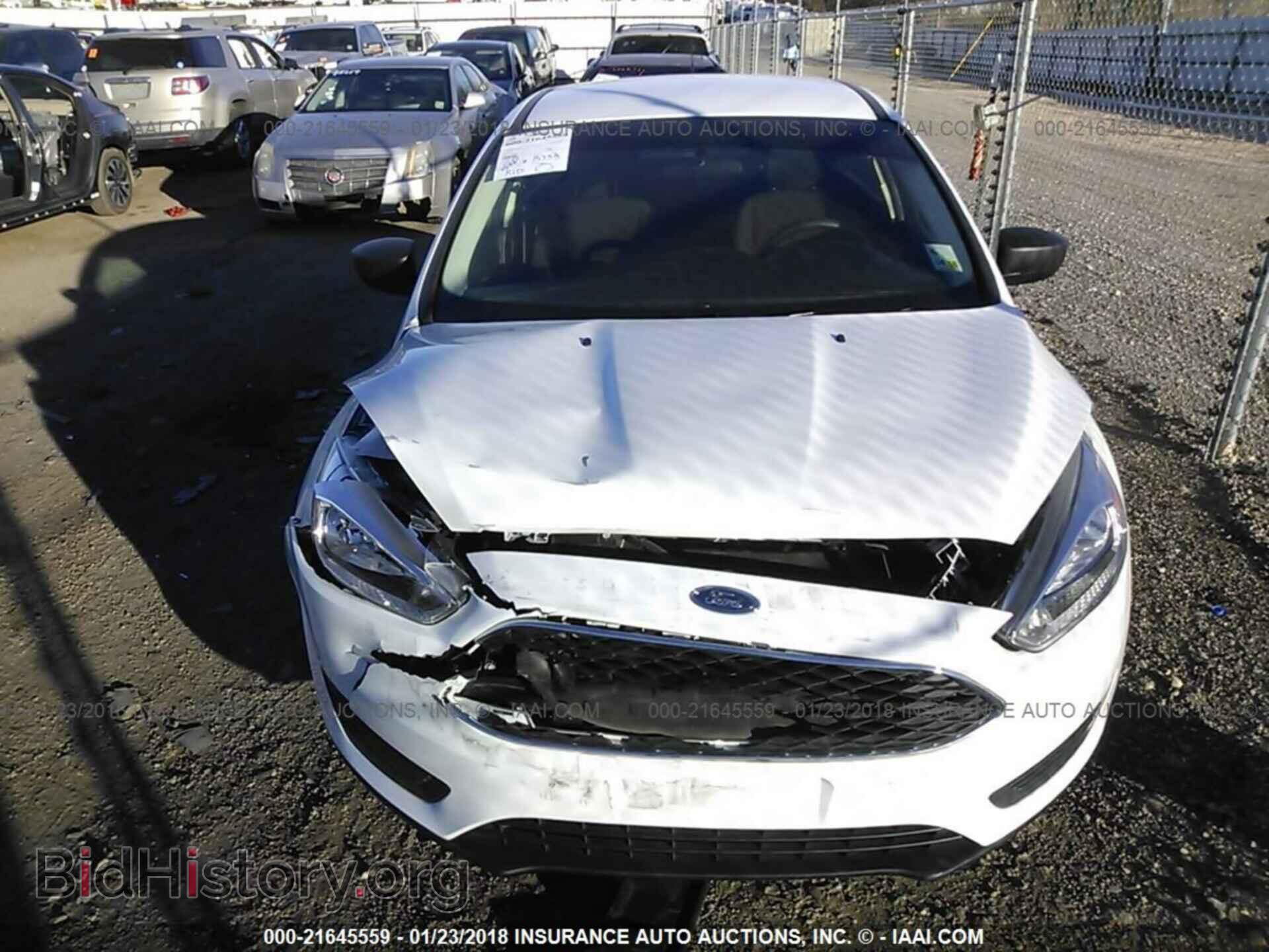 2016 Ford Focus - VIN: 1FADP3E27GL296626 - Photo 6