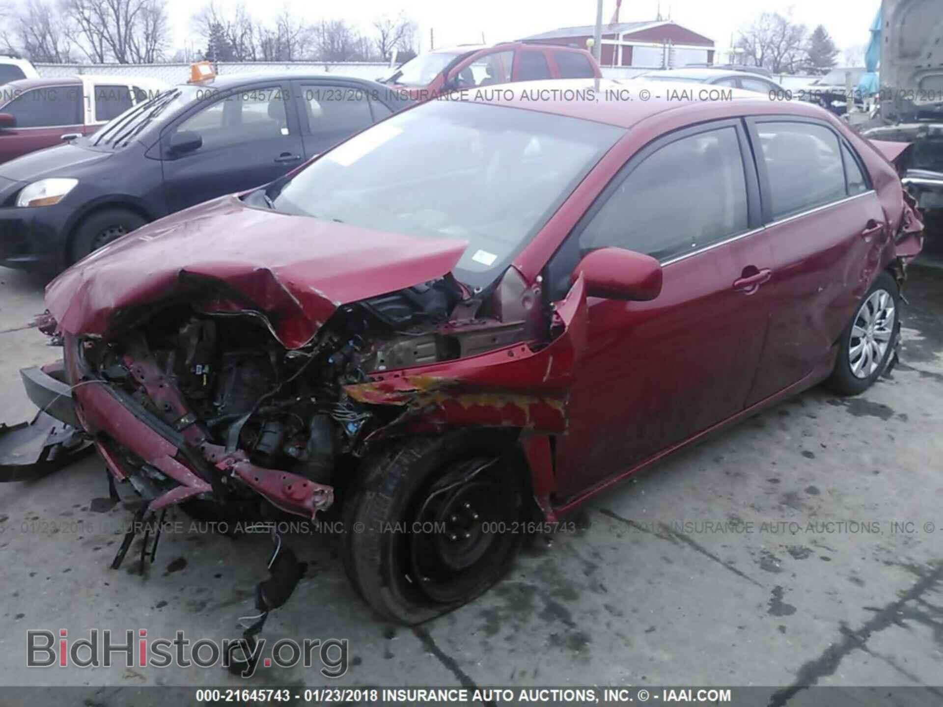 2013 Toyota Corolla - VIN: 5YFBU4EE5DP198904 - Photo 2