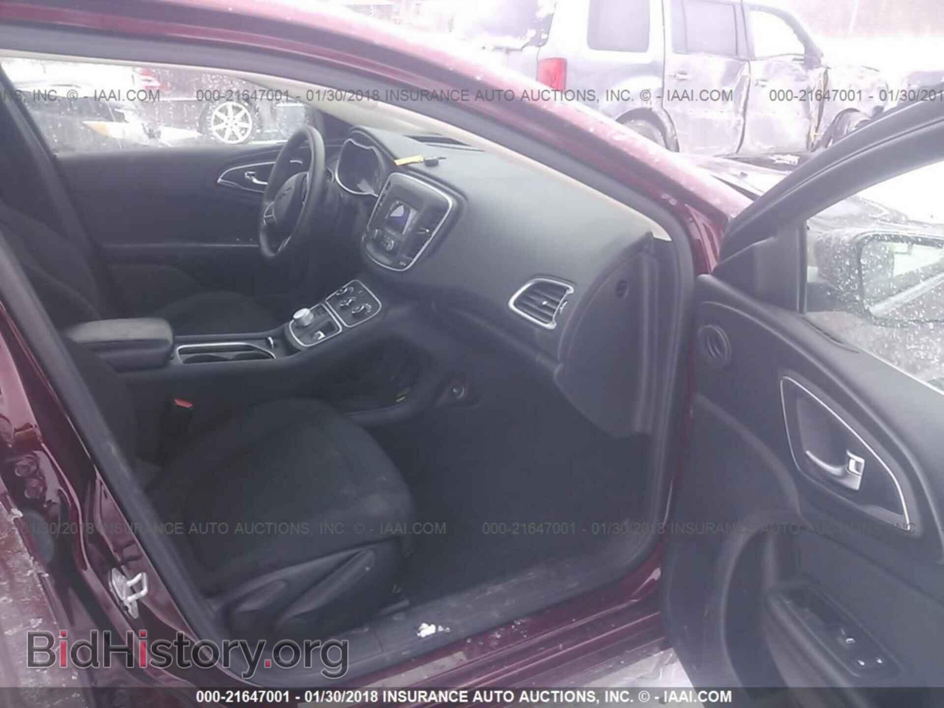 2015 Chrysler 200 - VIN: 1C3CCCFB8FN560699 - Photo 5