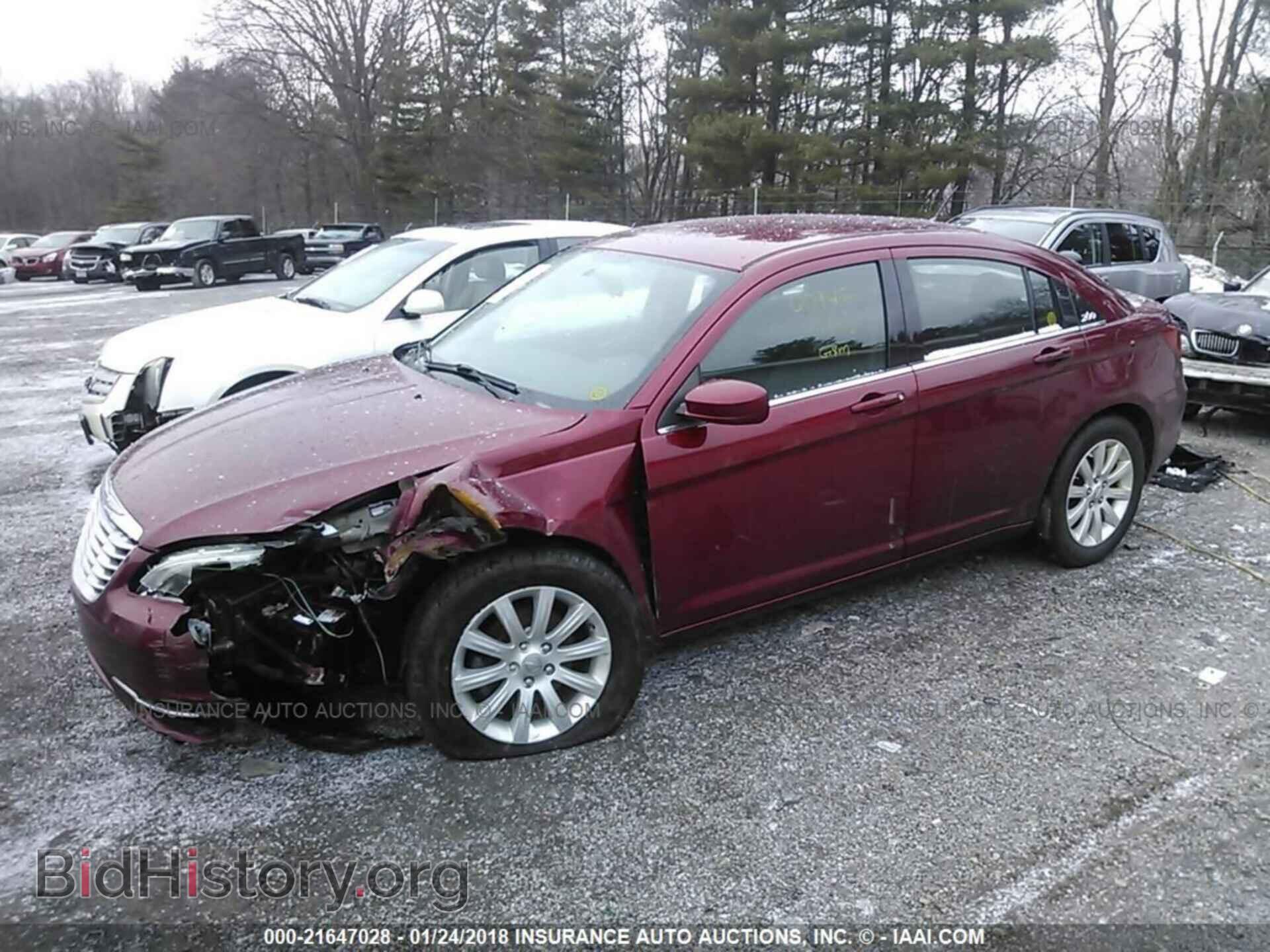 2013 Chrysler 200 - VIN: 1C3CCBBB7DN754654 - Photo 2