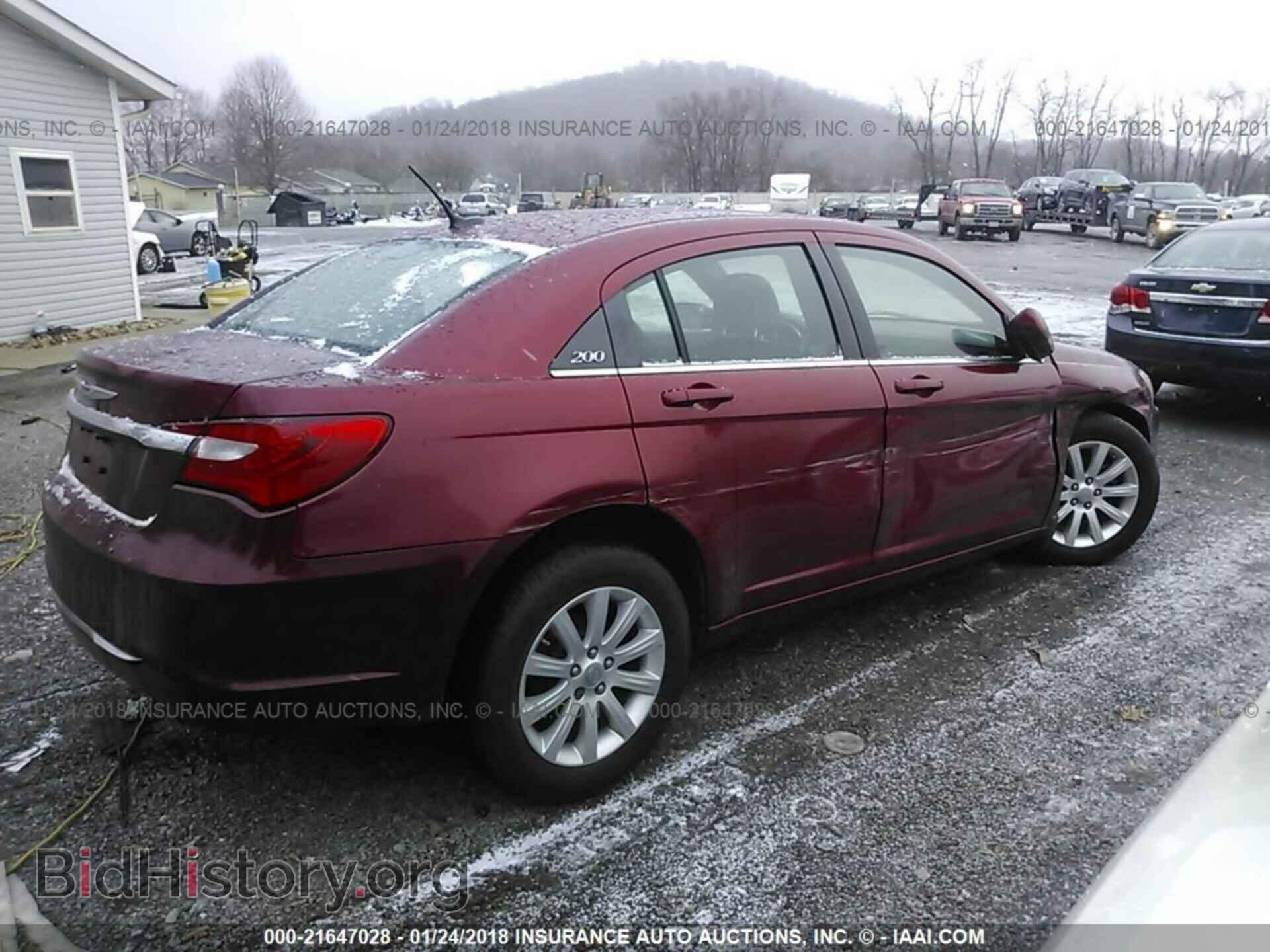 2013 Chrysler 200 - VIN: 1C3CCBBB7DN754654 - Photo 4