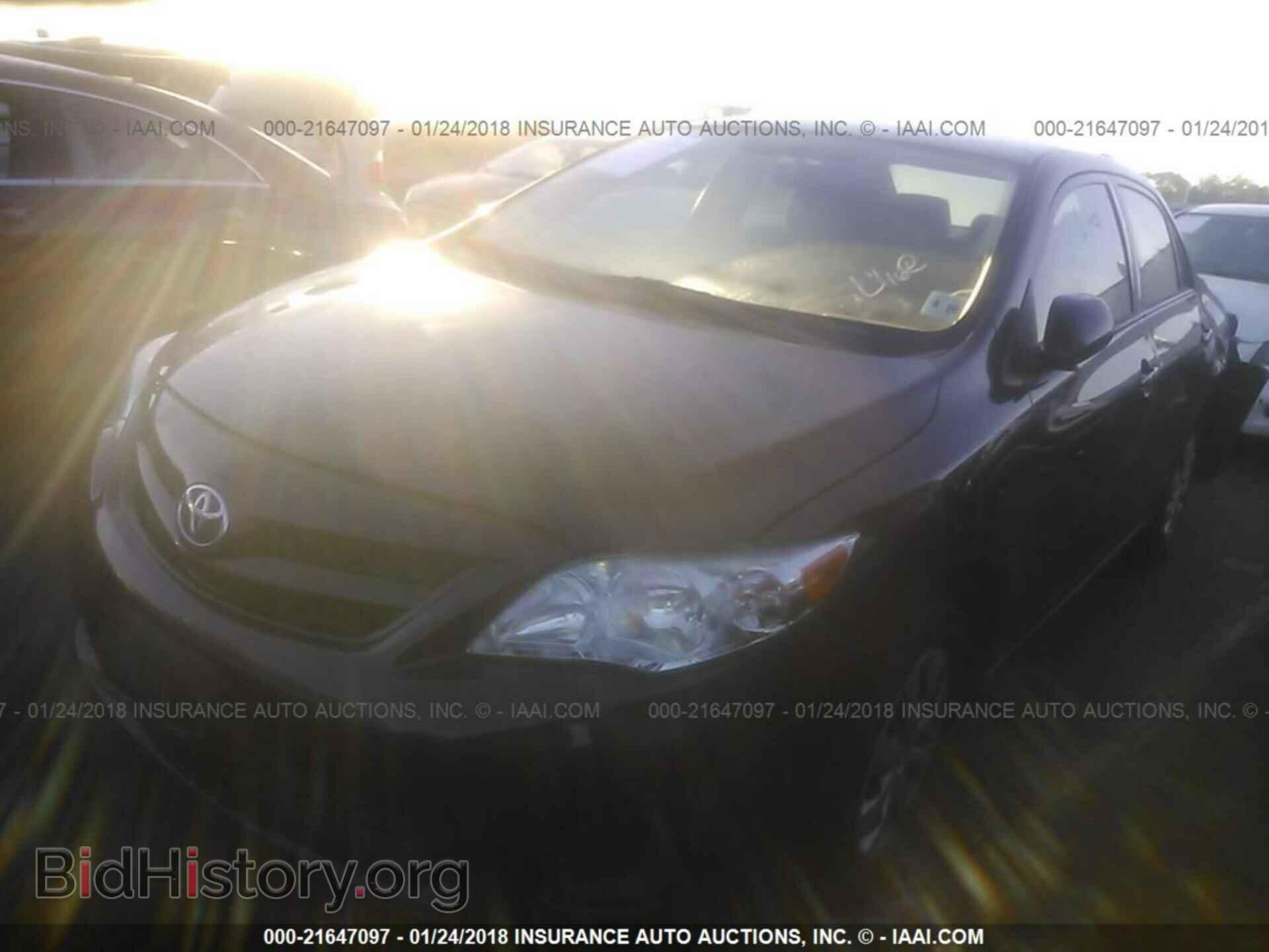 2011 Toyota Corolla - VIN: JTDBU4EE7BJ092603 - Фото 2