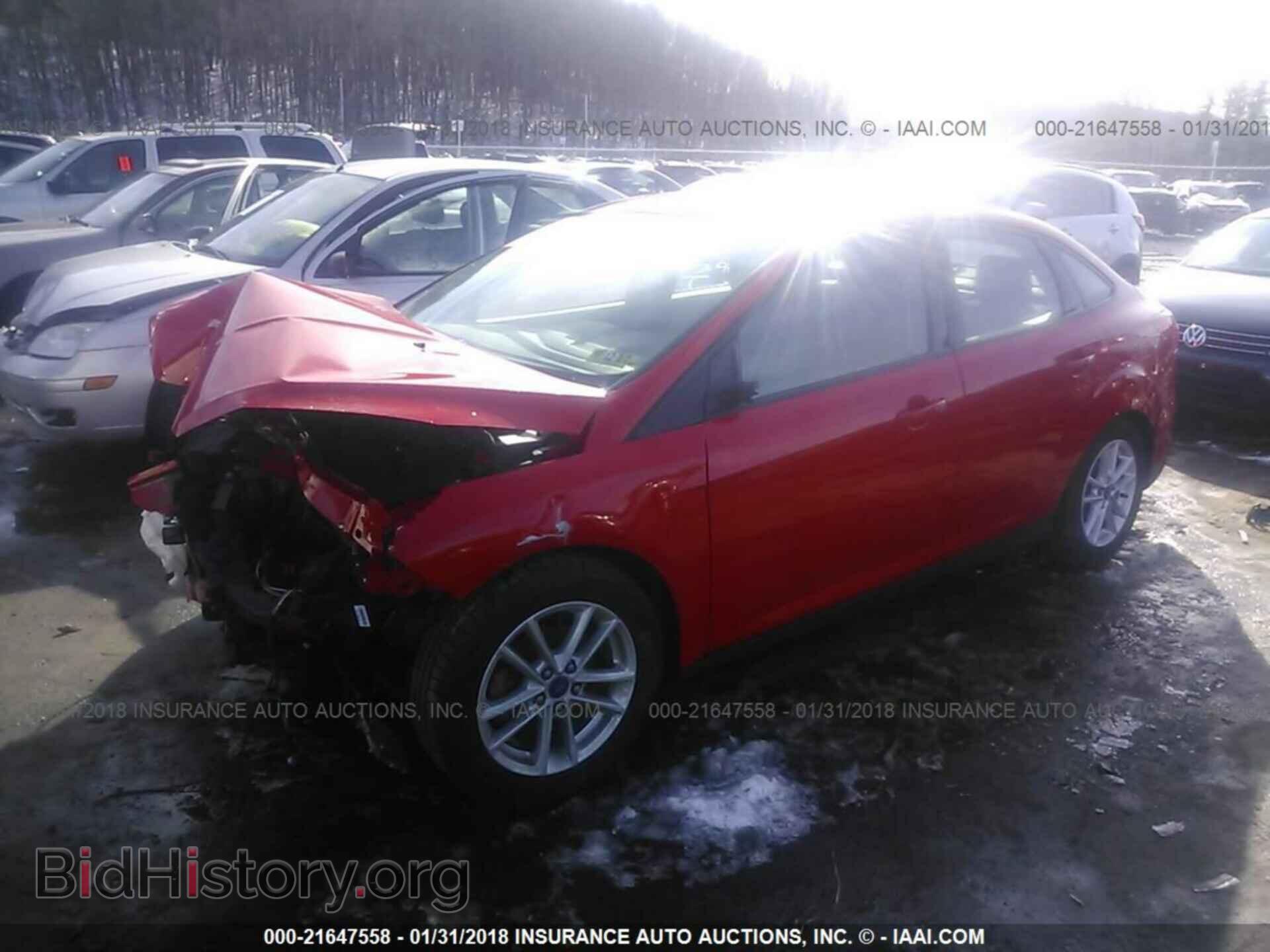2015 Ford Focus - VIN: 1FADP3F26FL203205 - Фото 2