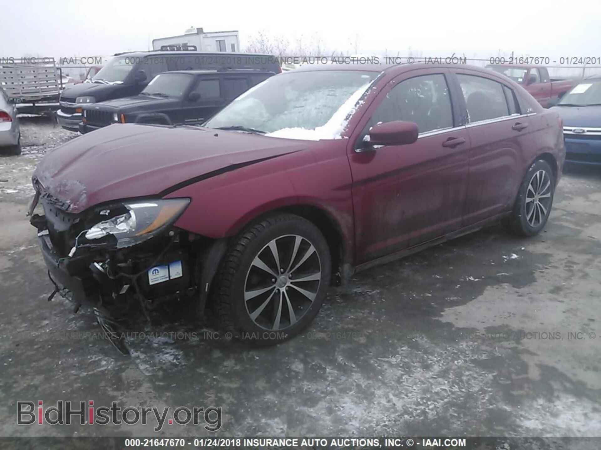 2012 Chrysler 200 - VIN: 1C3CCBHG1CN289452 - Фото 2