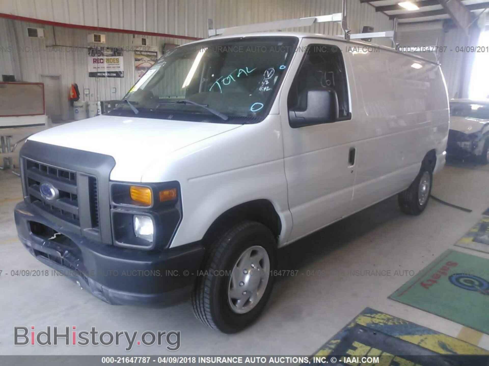 2011 Ford Econoline - VIN: 1FTNE1EW9BDA35674 - Фото 2