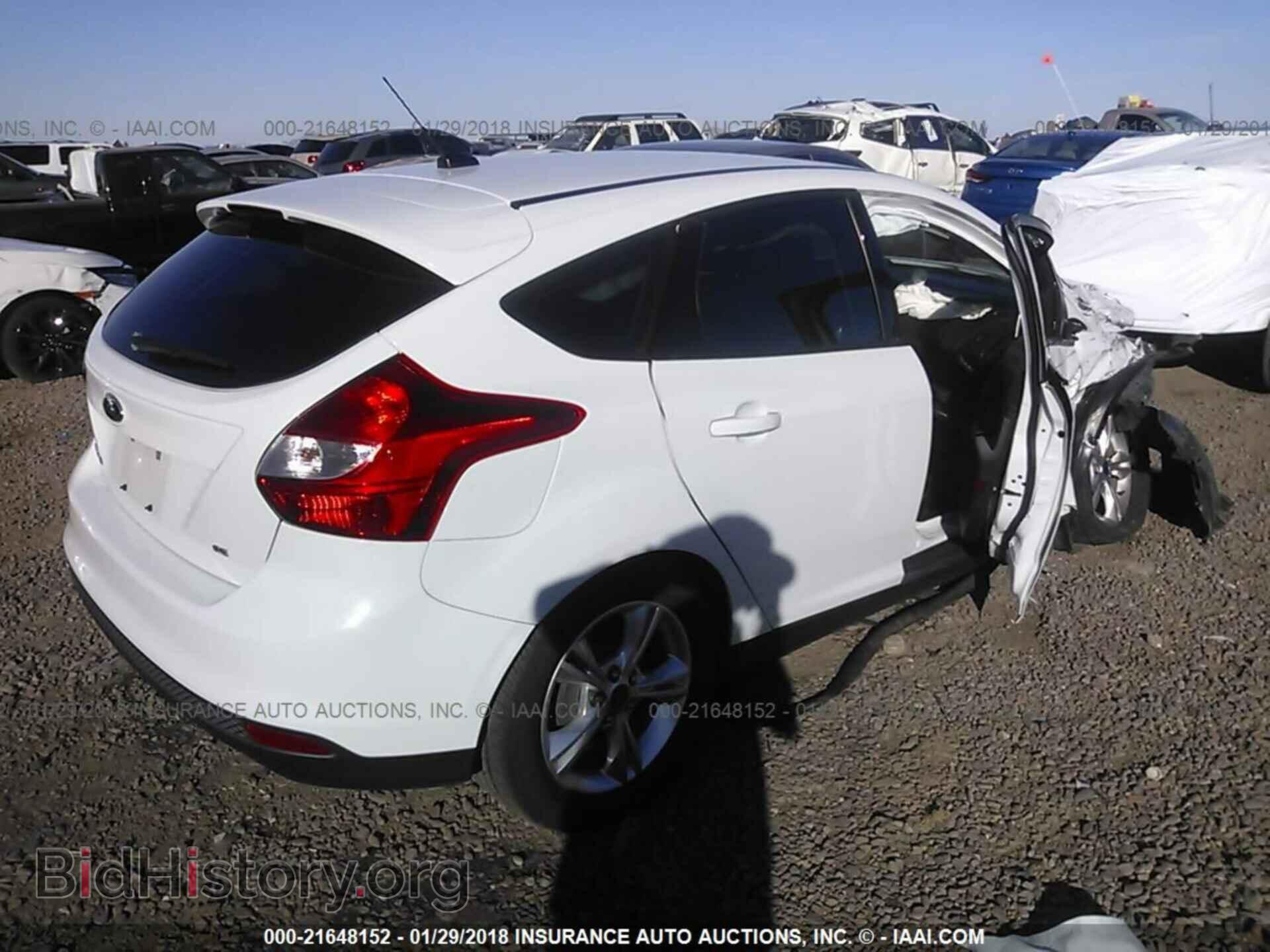 2014 Ford Focus - VIN: 1FADP3K25EL386004 - Photo 4