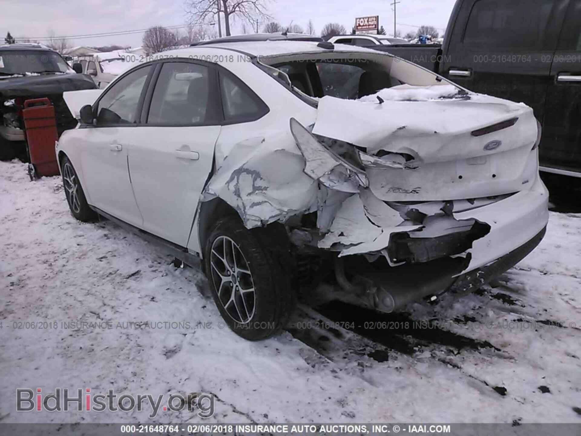 2017 Ford Focus - VIN: 1FADP3H23HL287399 - Photo 3