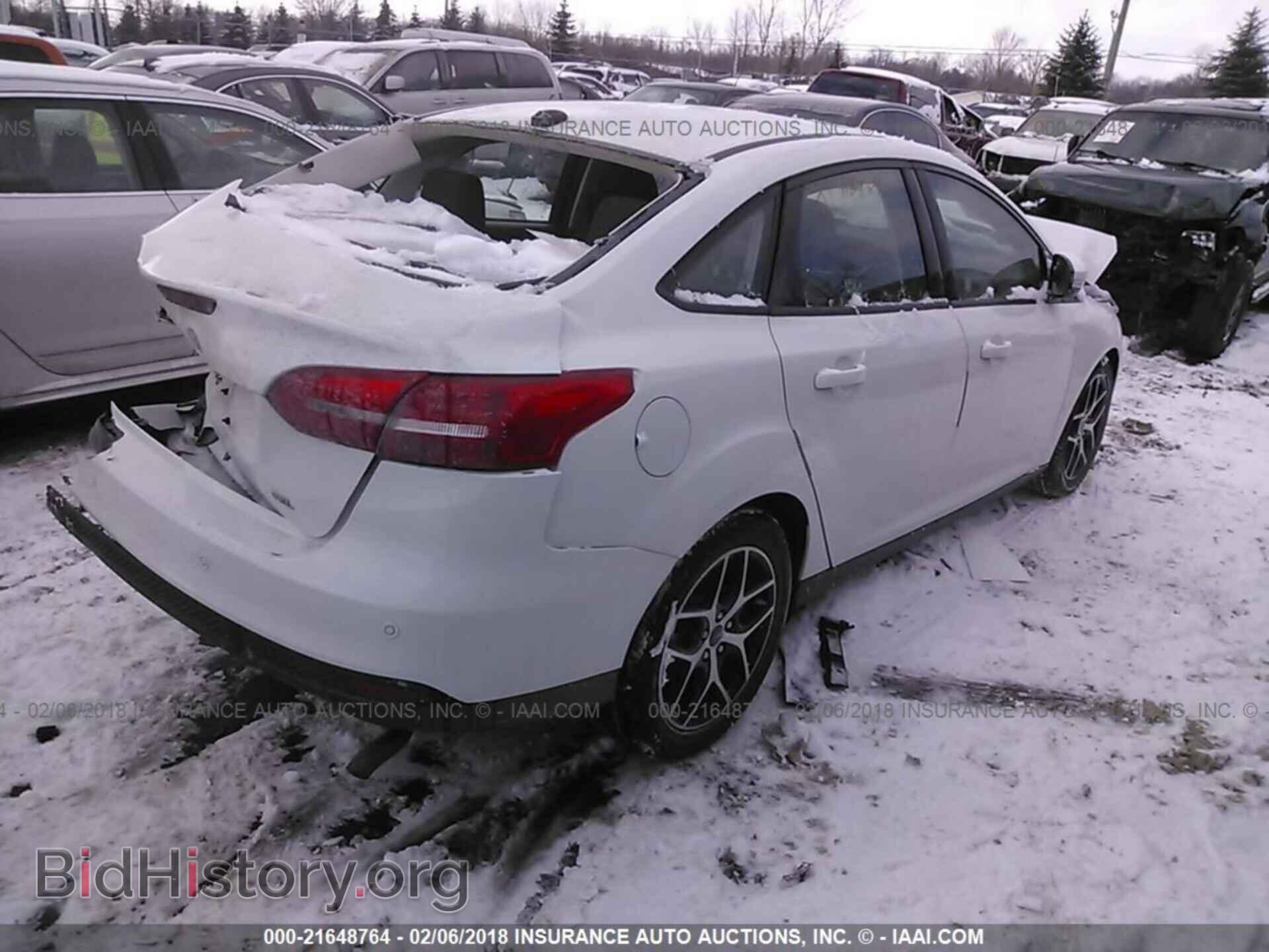 2017 Ford Focus - VIN: 1FADP3H23HL287399 - Photo 4