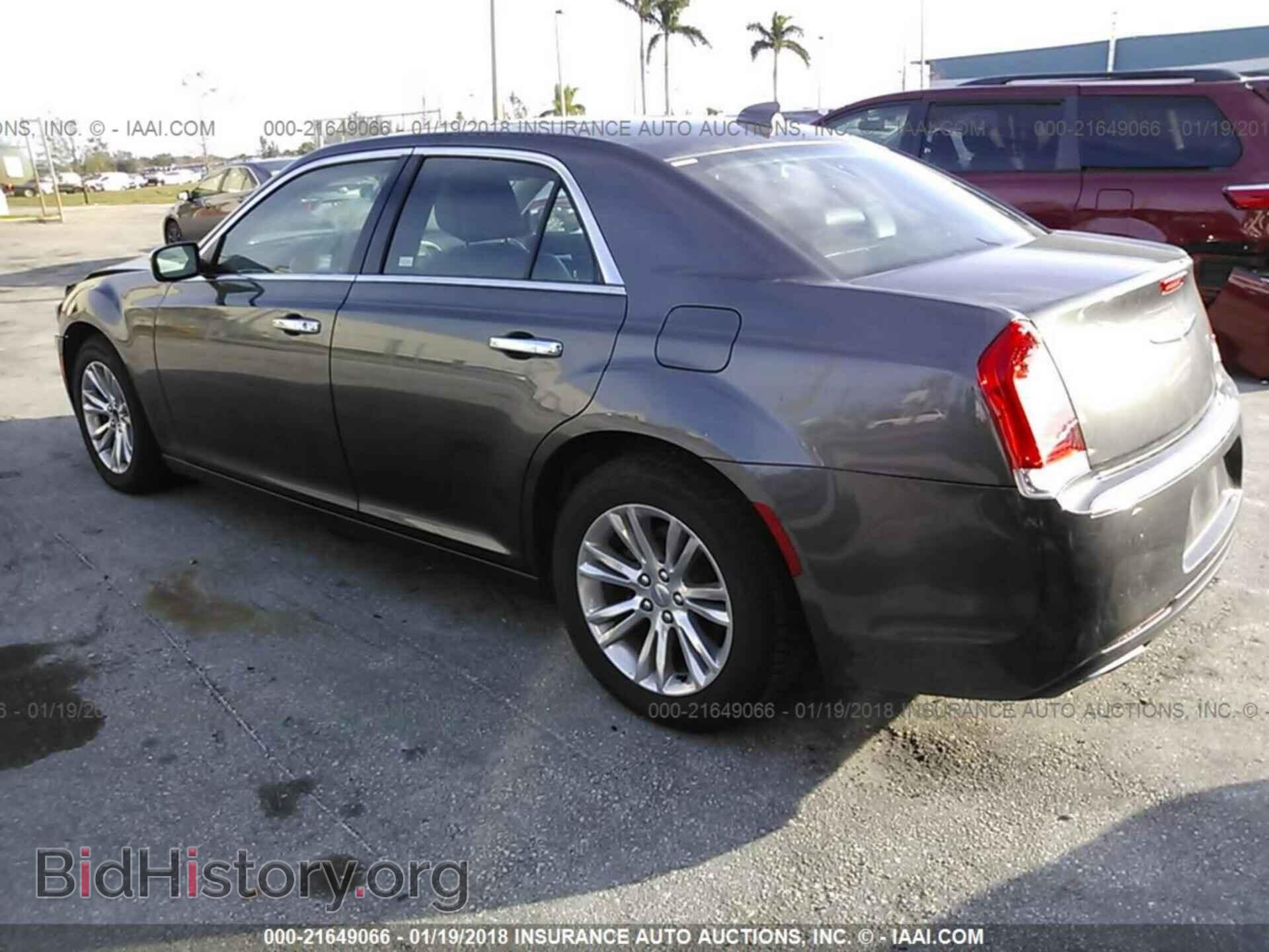 2016 Chrysler 300c - VIN: 2C3CCAEGXGH328603 - Фото 3