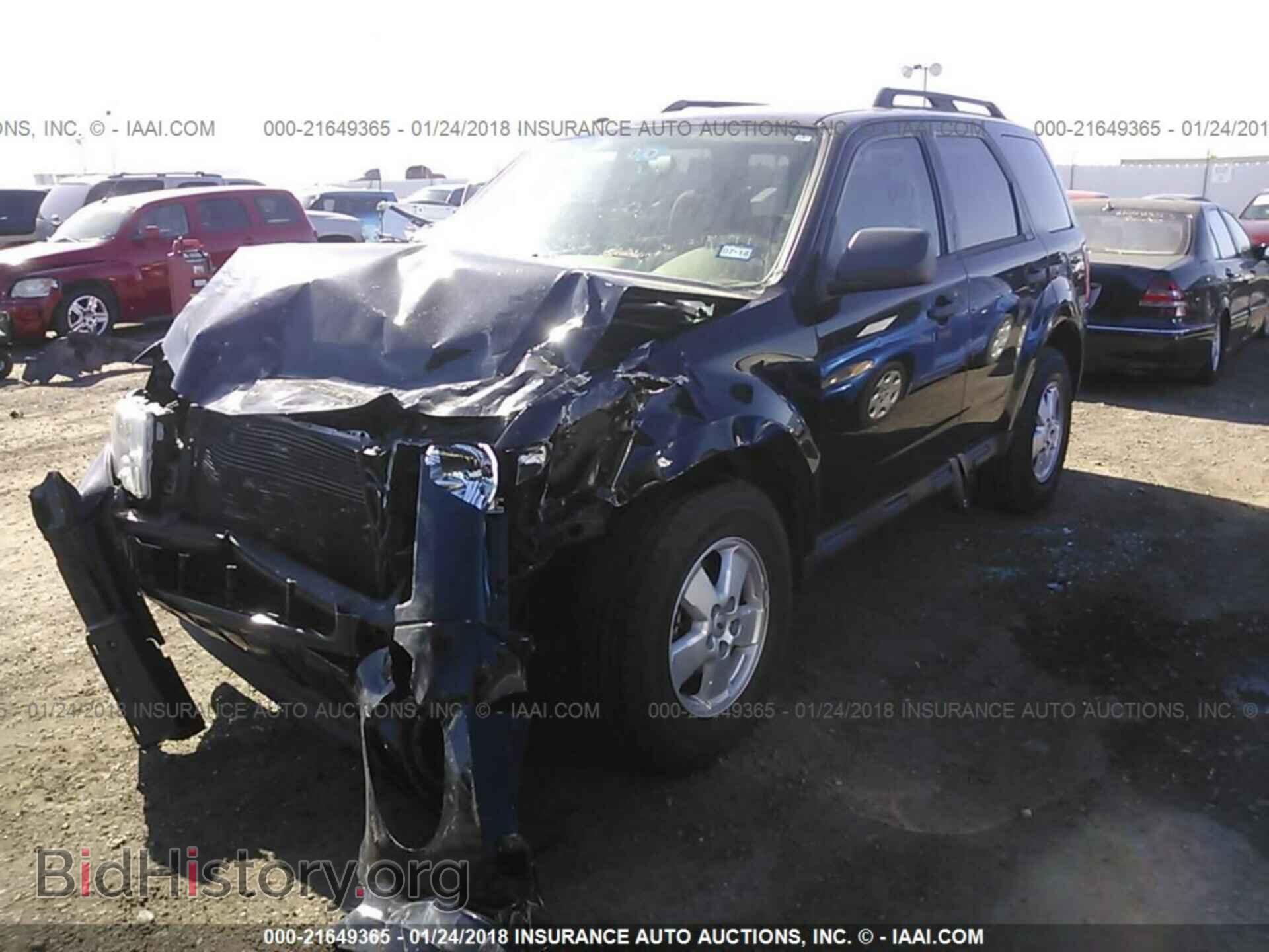 2012 Ford Escape - VIN: 1FMCU0D71CKC17781 - Photo 2