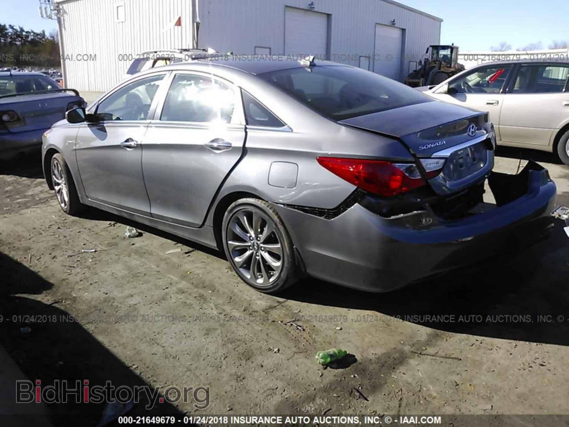 2012 Hyundai Sonata - VIN: 5NPEC4AC0CH339166 - Photo 3