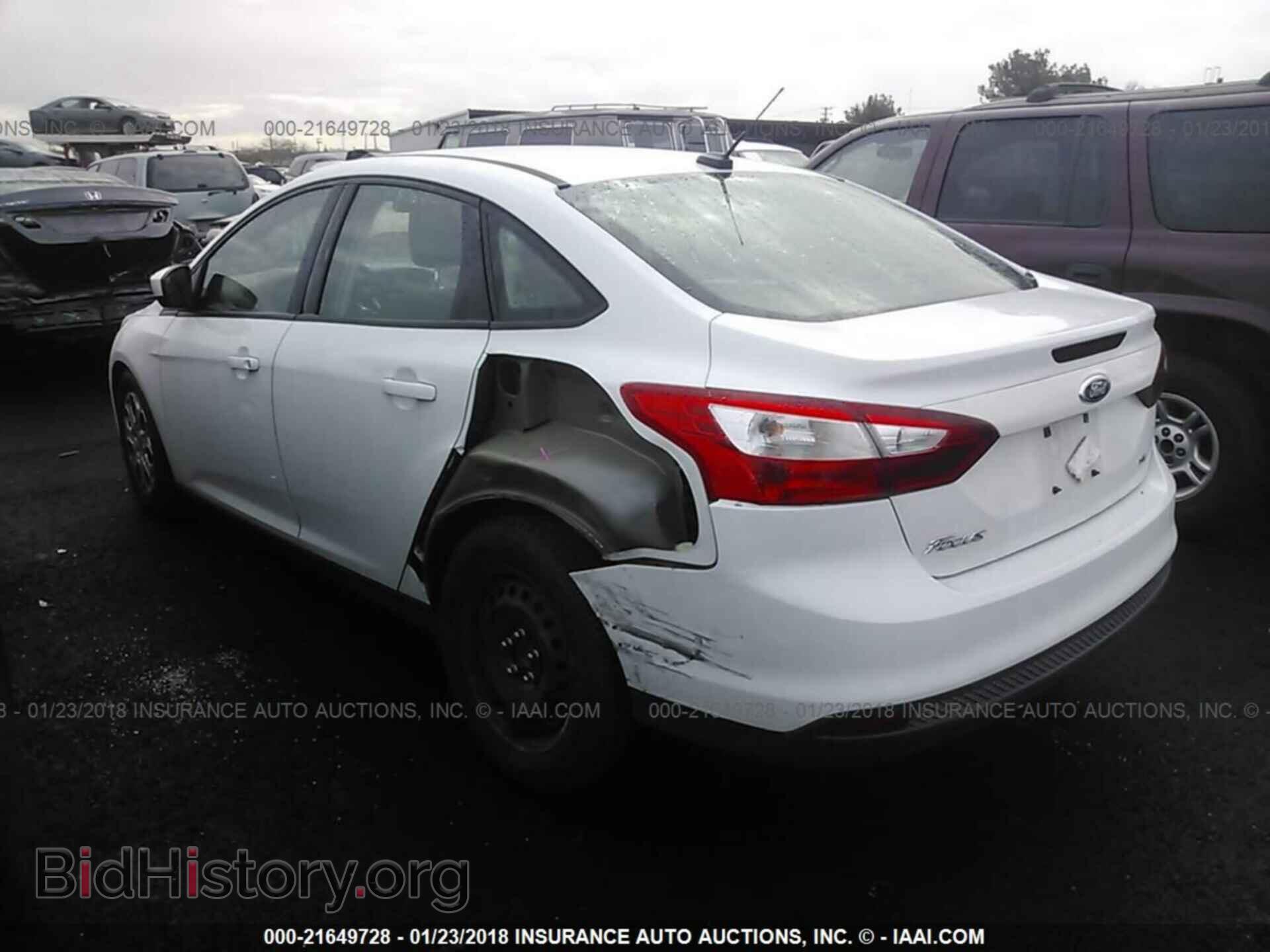 2012 Ford Focus - VIN: 1FAHP3F24CL202034 - Photo 3