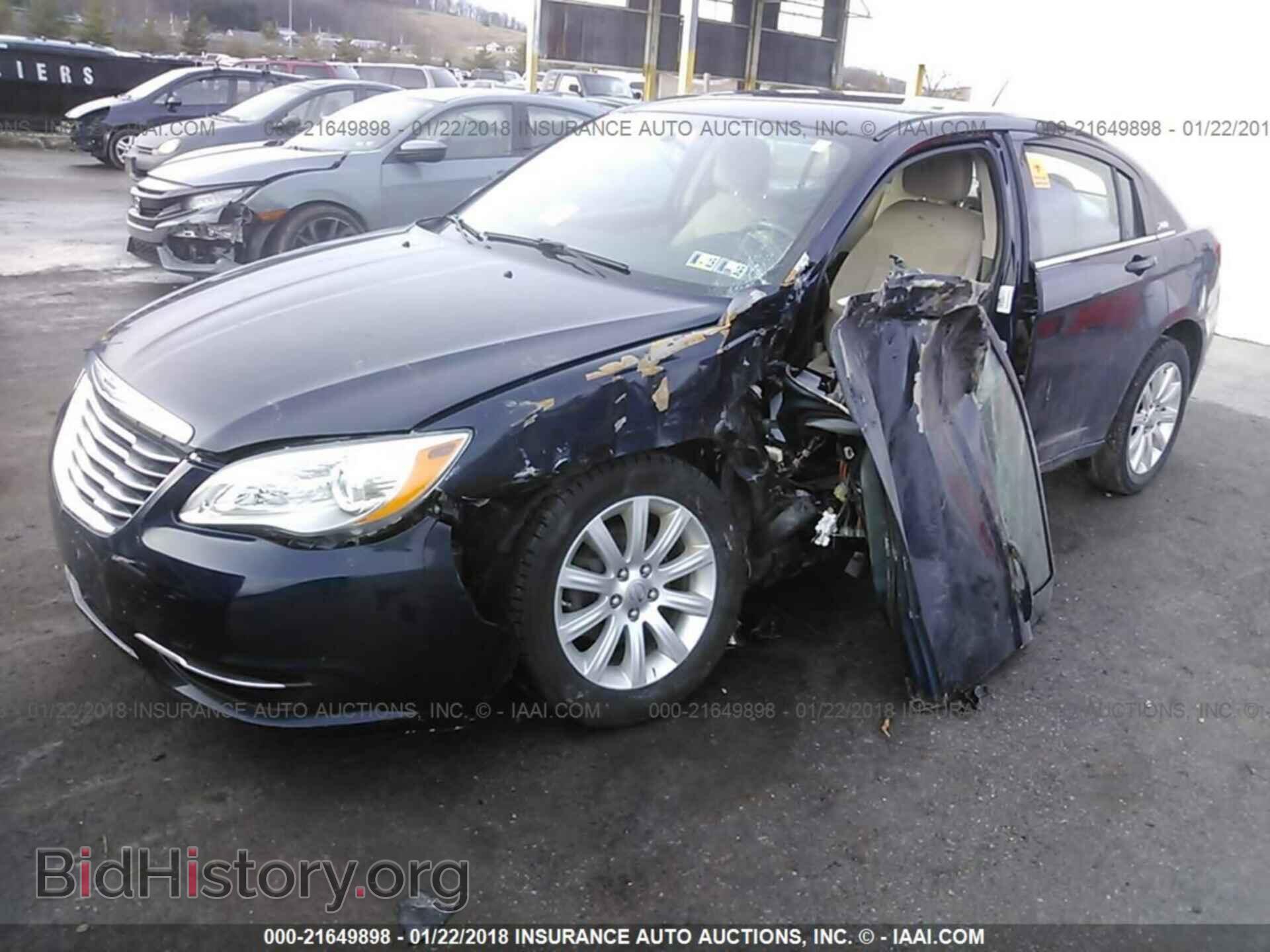 2013 Chrysler 200 - VIN: 1C3CCBBB0DN656954 - Photo 2