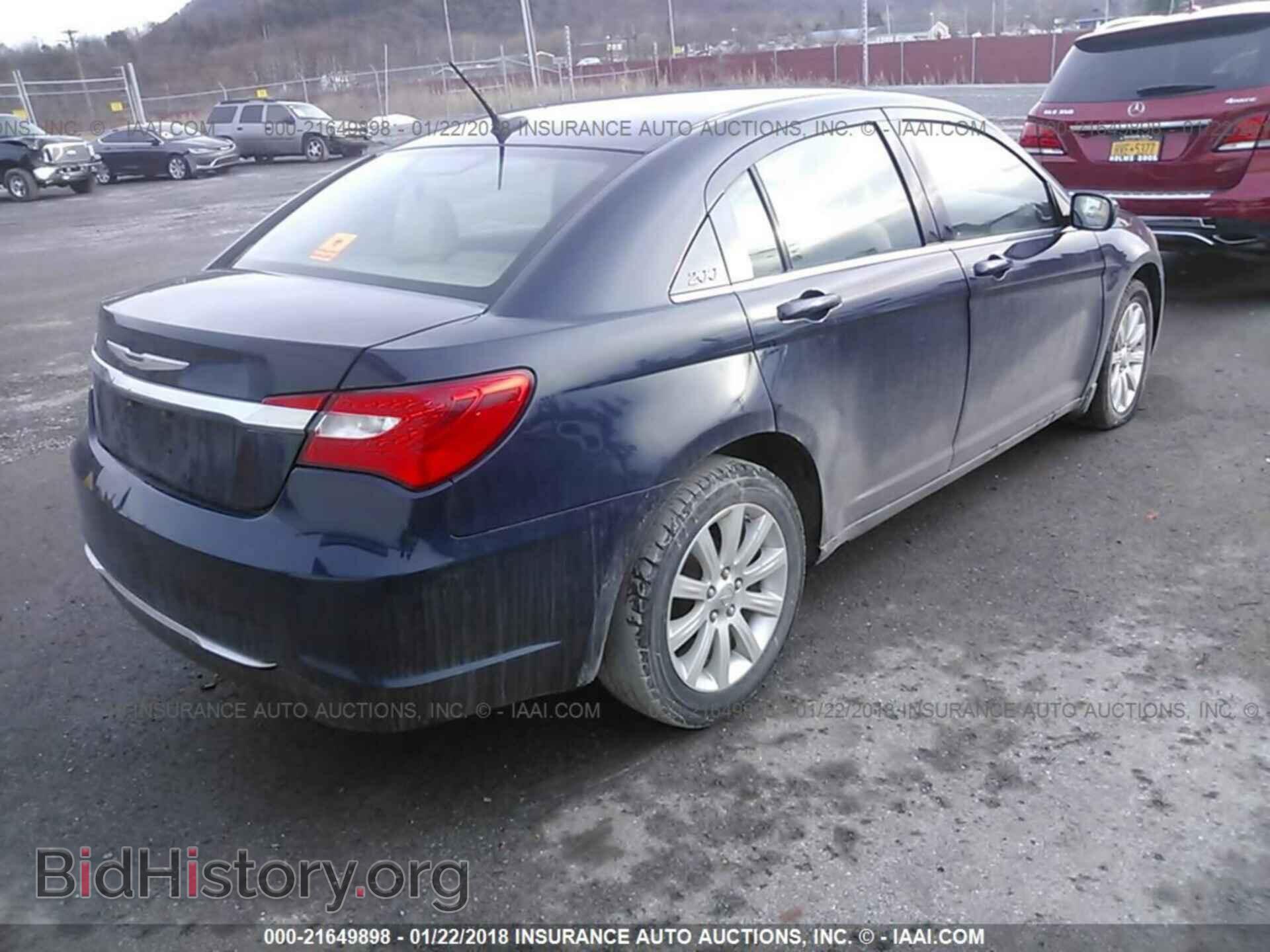 2013 Chrysler 200 - VIN: 1C3CCBBB0DN656954 - Photo 4