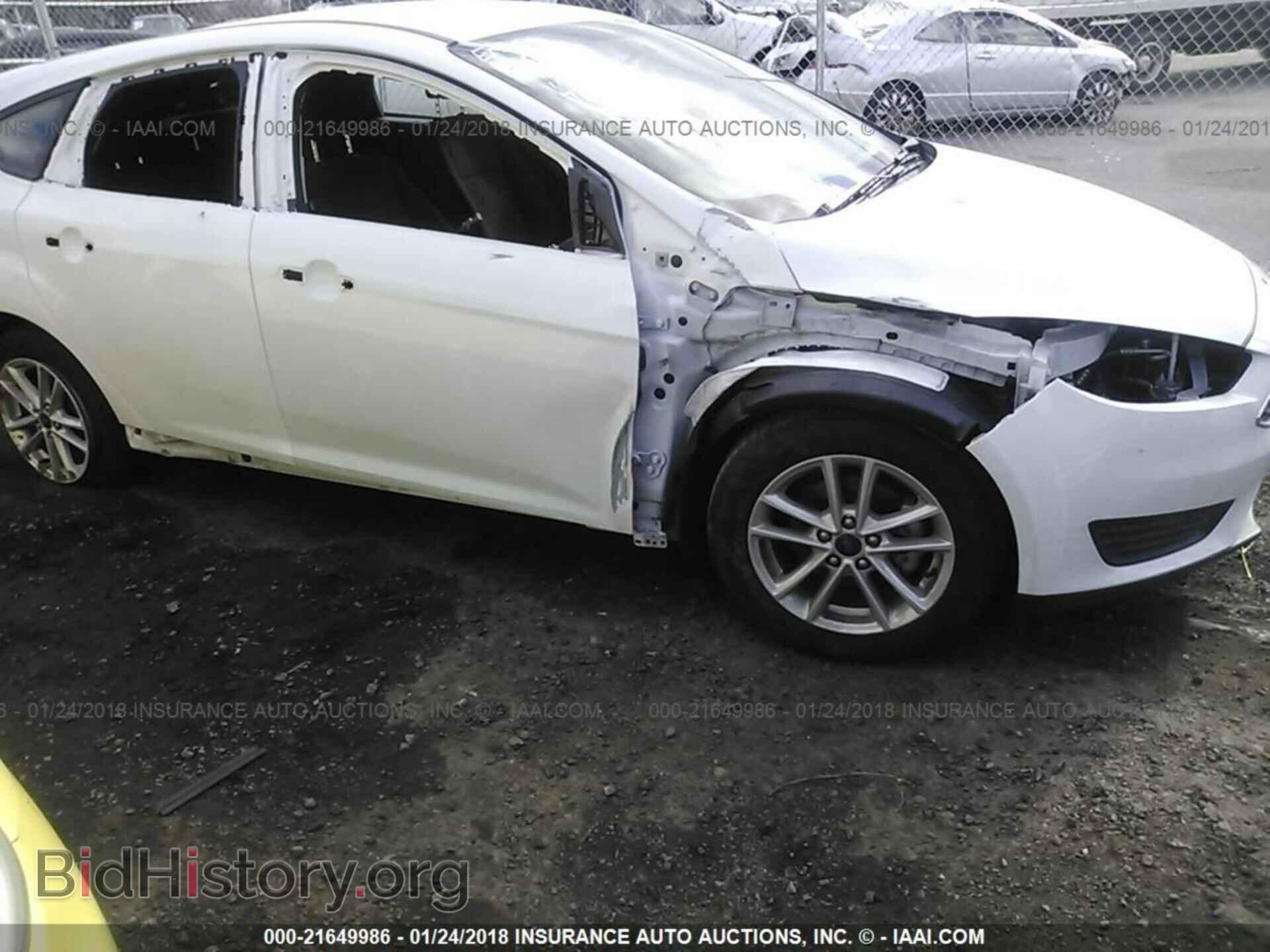 2016 Ford Focus - VIN: 1FADP3K28GL357079 - Photo 6