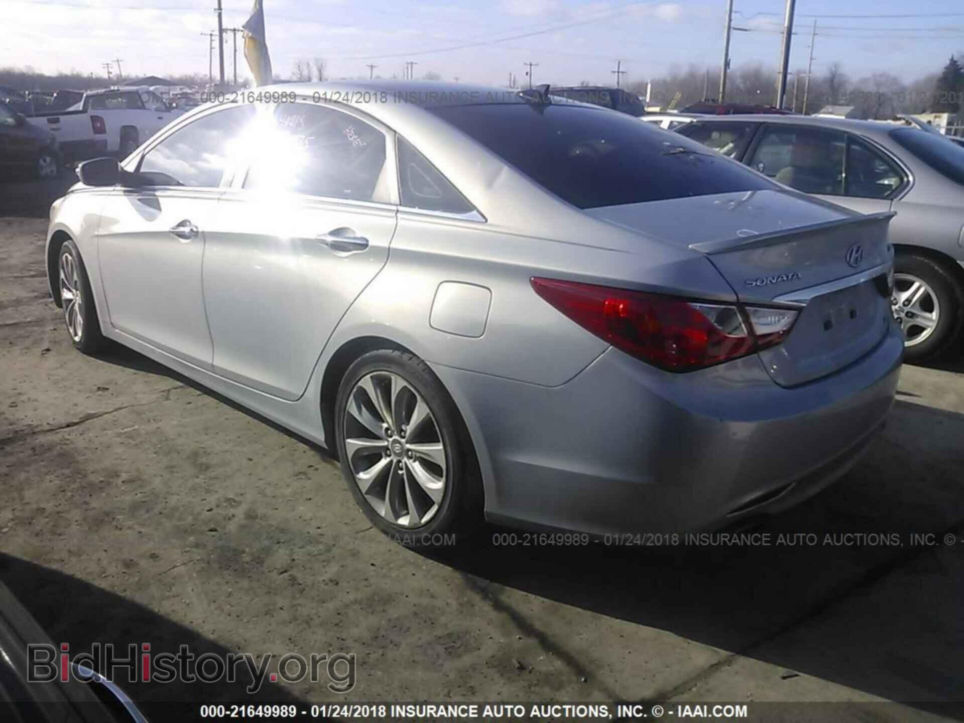 2012 Hyundai Sonata - VIN: 5NPEC4AB7CH466780 - Фото 3