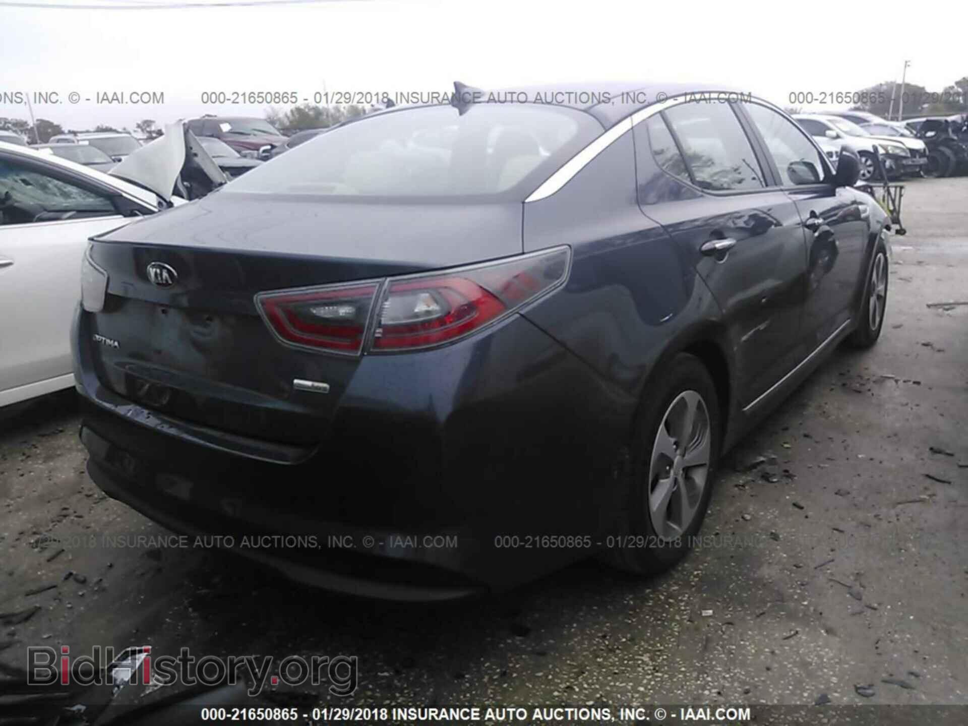 2014 Kia Optima - VIN: KNAGM4AD2E5075740 - Photo 4