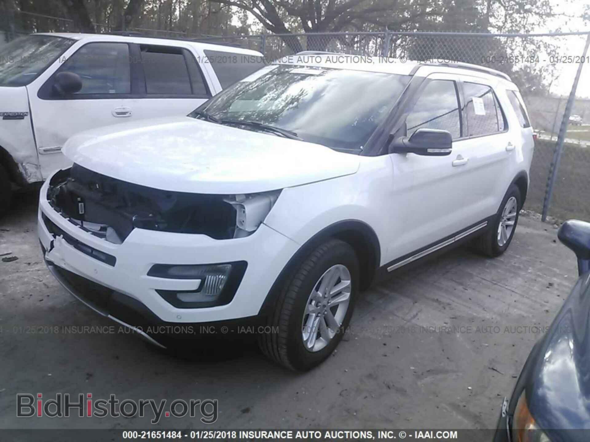 2017 Ford Explorer - VIN: 1FM5K7D85HGC79596 - Фото 2