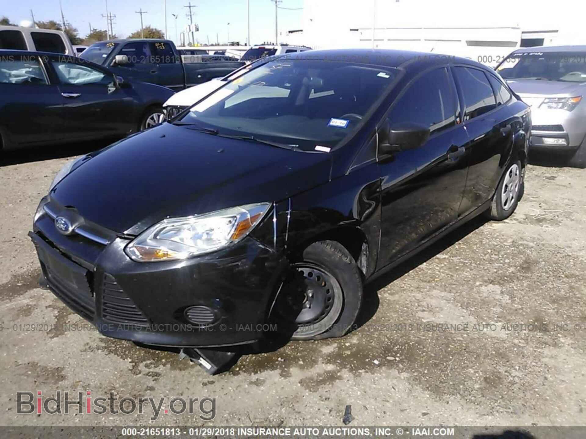 2013 Ford Focus - VIN: 1FADP3E20DL243567 - Фото 2