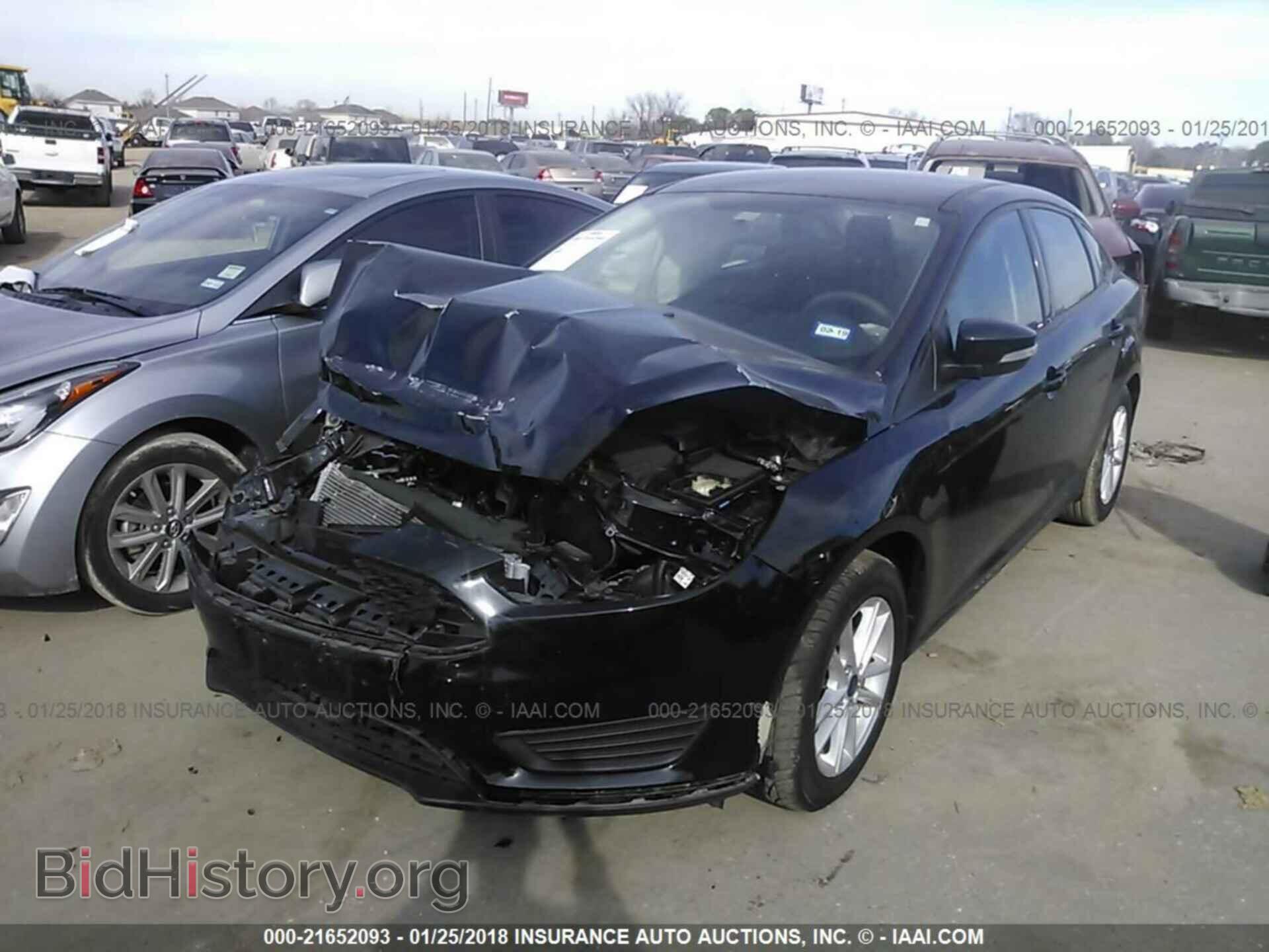 2016 Ford Focus - VIN: 1FADP3F27GL314847 - Фото 2