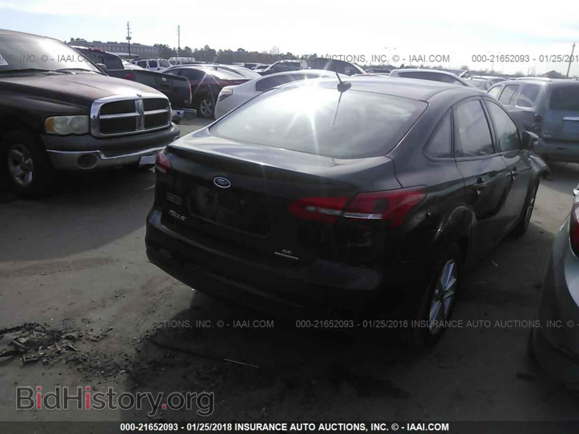 2016 Ford Focus - VIN: 1FADP3F27GL314847 - Фото 4