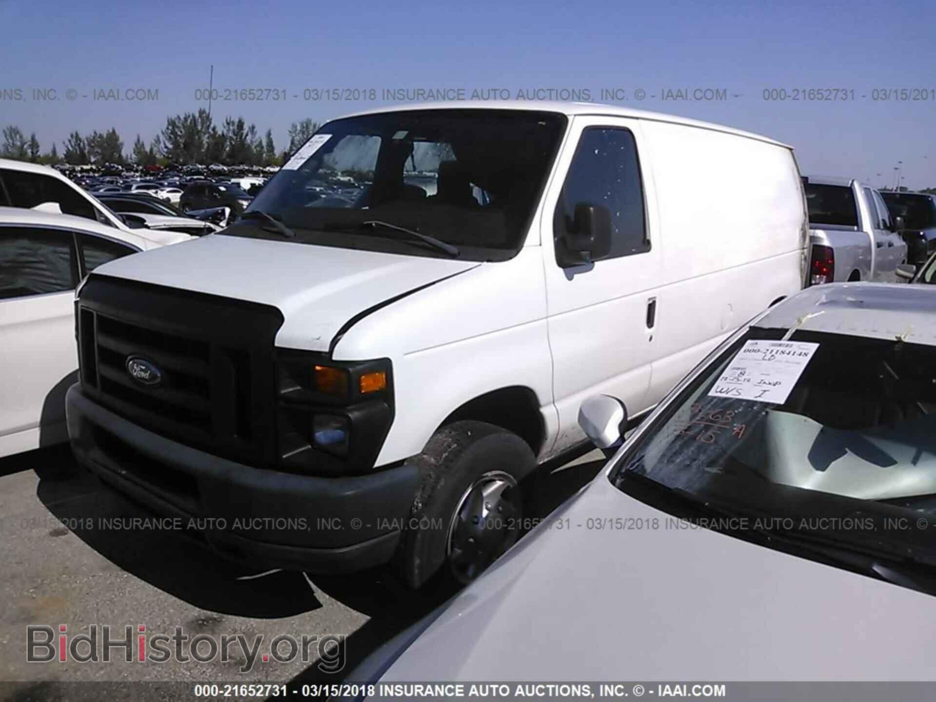 2011 Ford Econoline - VIN: 1FTNE2EW8BDB19099 - Photo 2