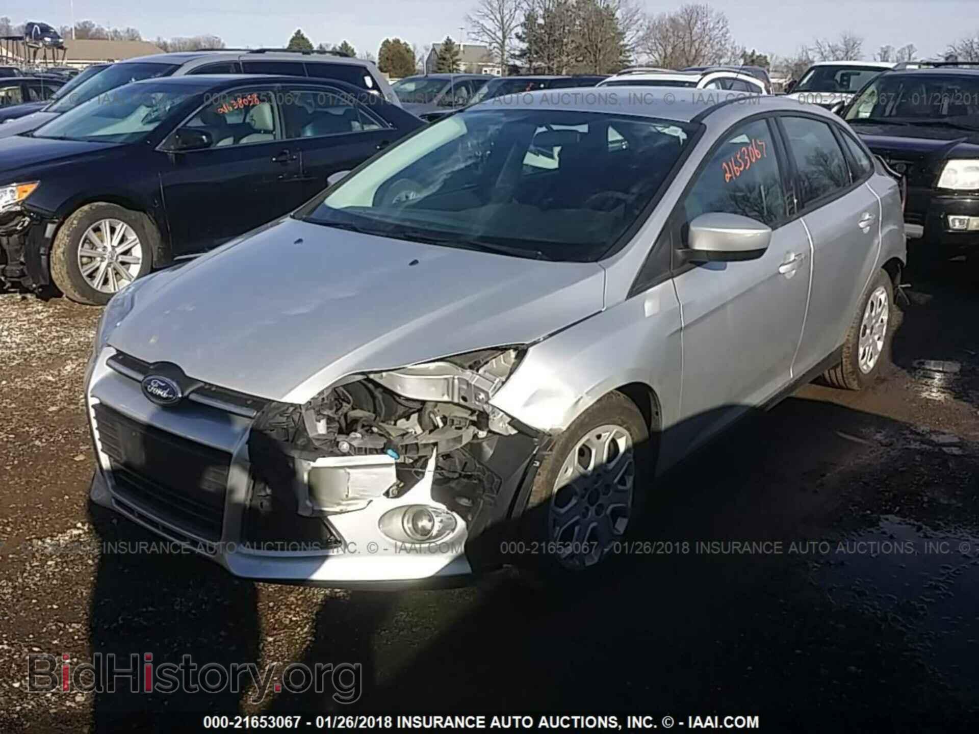 2012 Ford Focus - VIN: 1FAHP3F22CL436852 - Photo 2