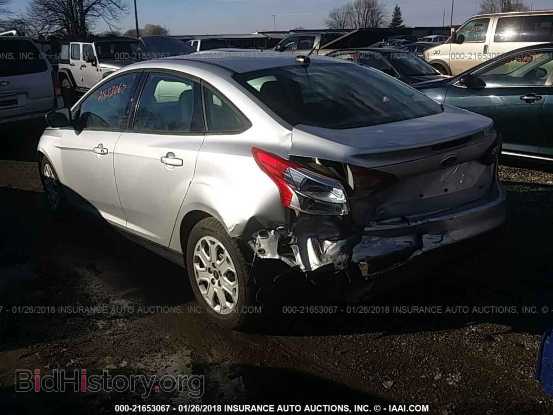 2012 Ford Focus - VIN: 1FAHP3F22CL436852 - Photo 3
