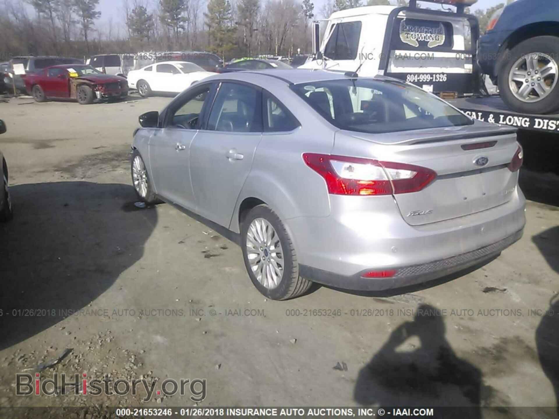 2012 Ford Focus - VIN: 1FAHP3J20CL318919 - Photo 3