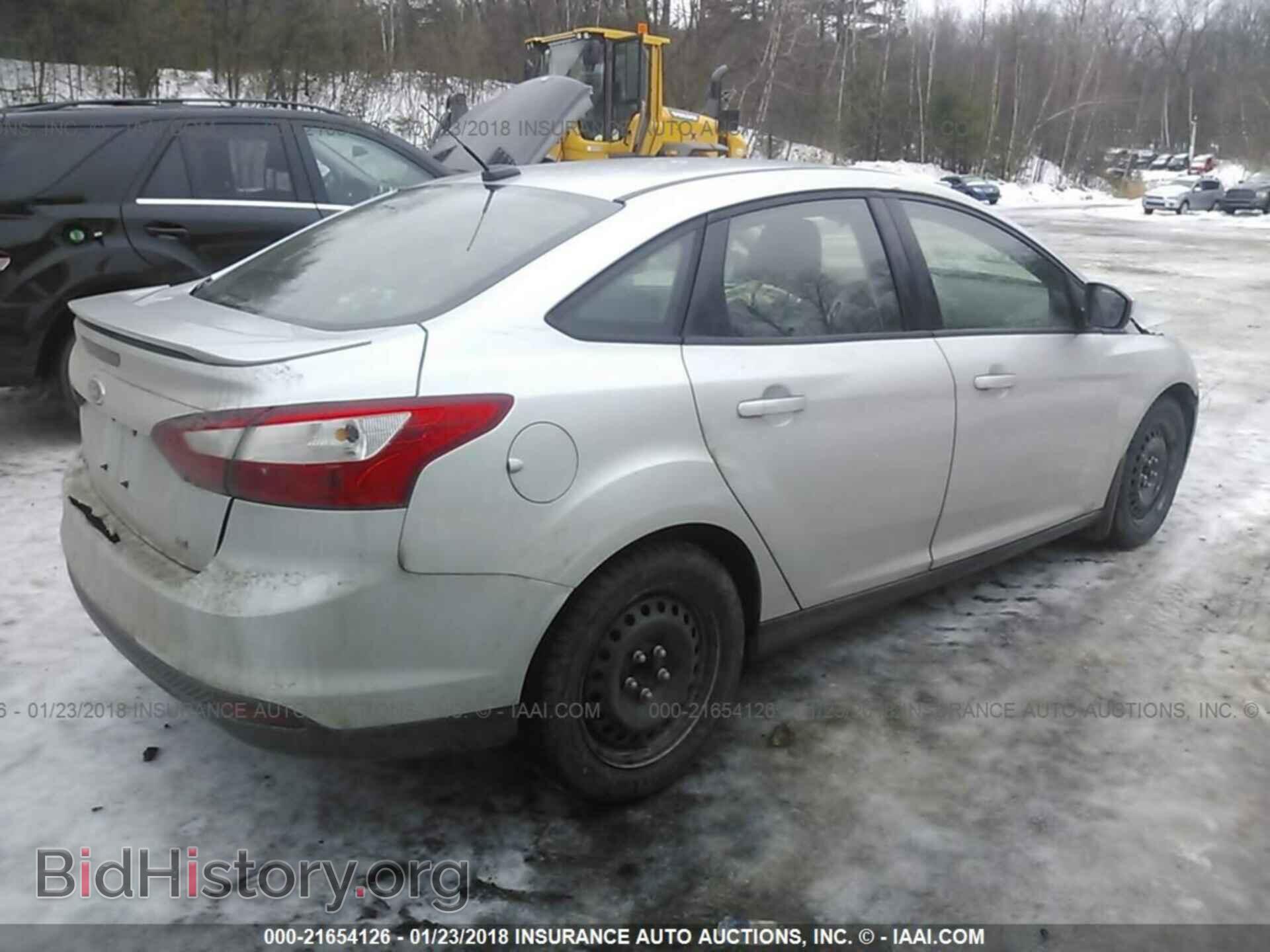 2012 Ford Focus - VIN: 1FAHP3F29CL229262 - Photo 4