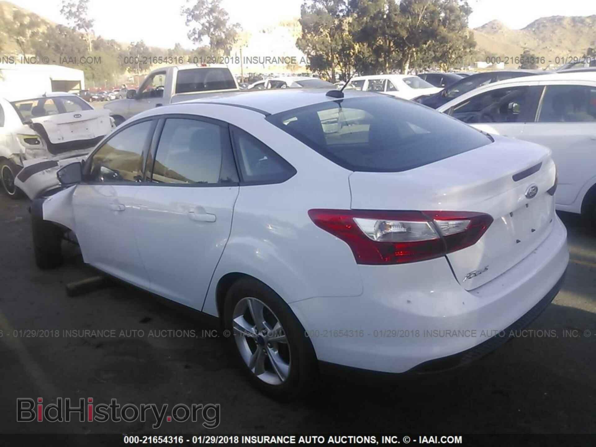 2013 Ford Focus - VIN: 1FADP3F26DL204772 - Фото 3