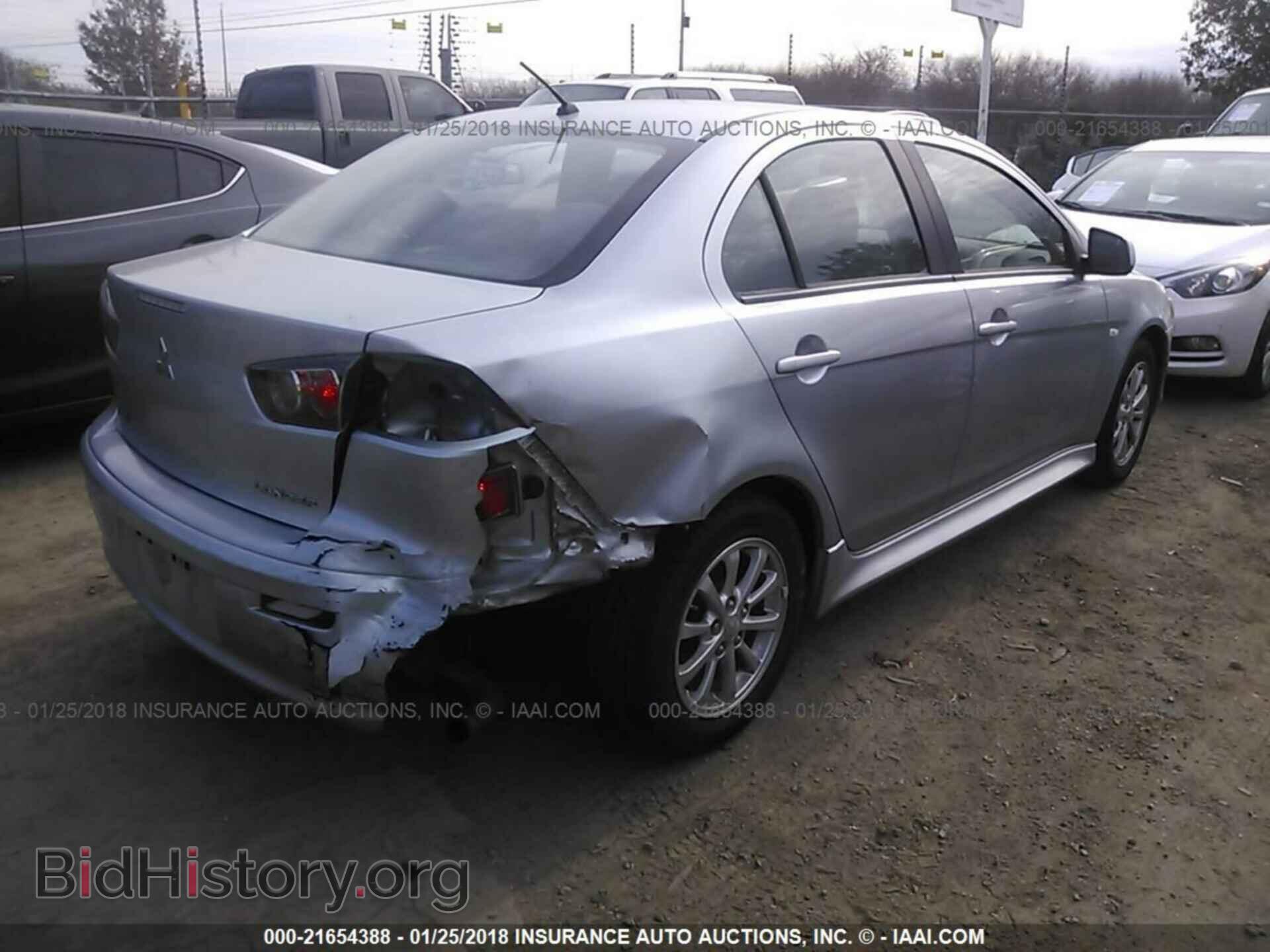 2011 Mitsubishi Lancer - VIN: JA32U2FU0BU005227 - Фото 4