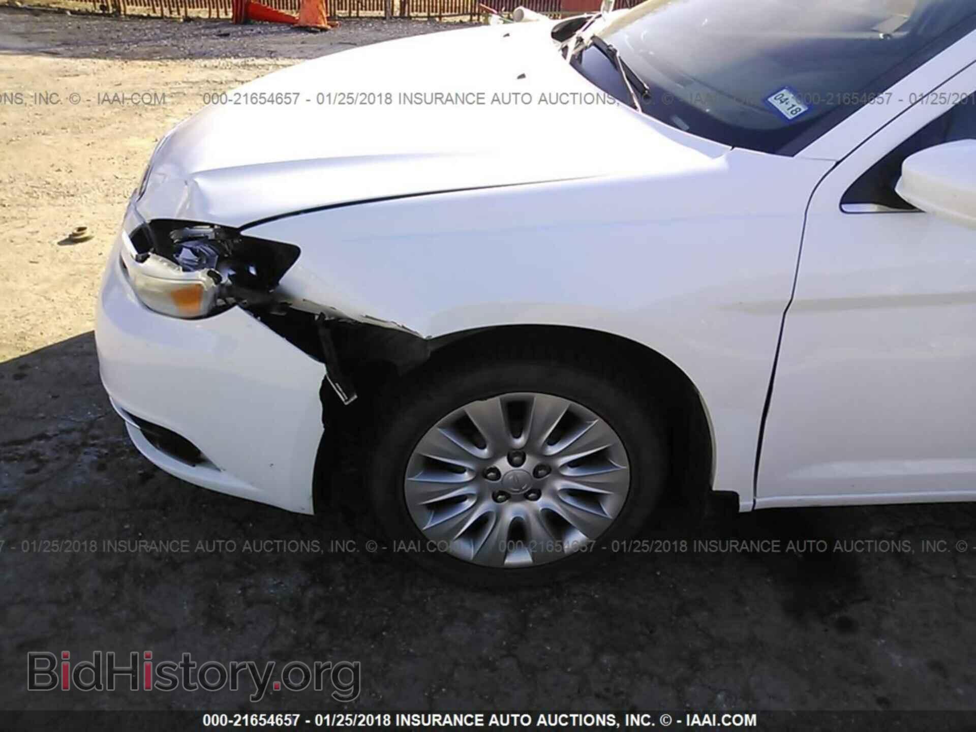 2013 Chrysler 200 - VIN: 1C3CCBAB9DN597176 - Photo 6