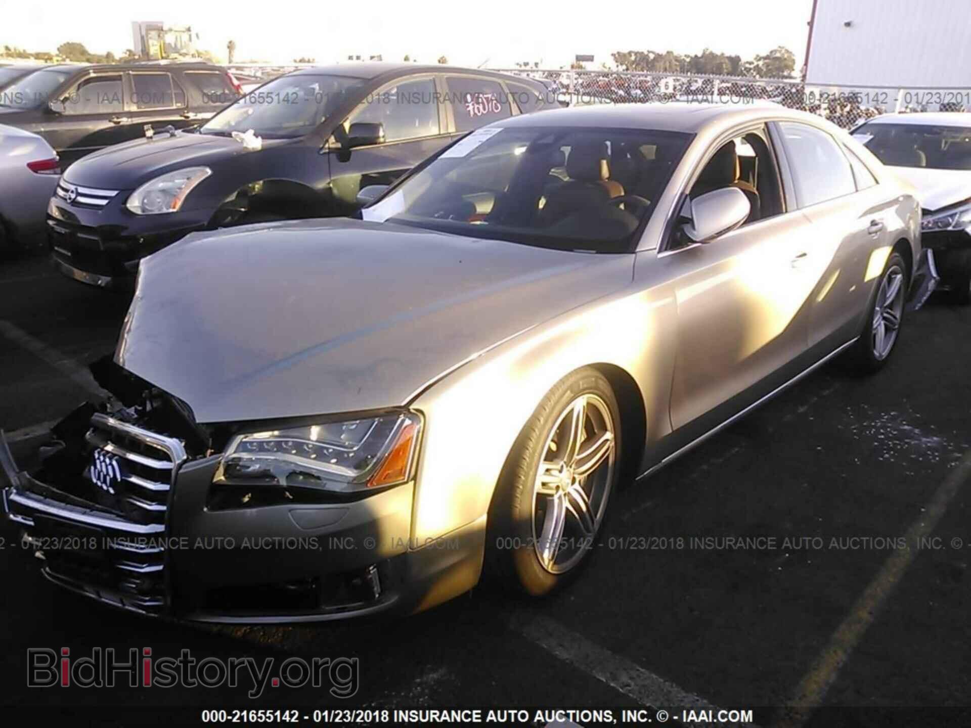 2012 Audi A8 - VIN: WAUAVAFD5CN019363 - Фото 2