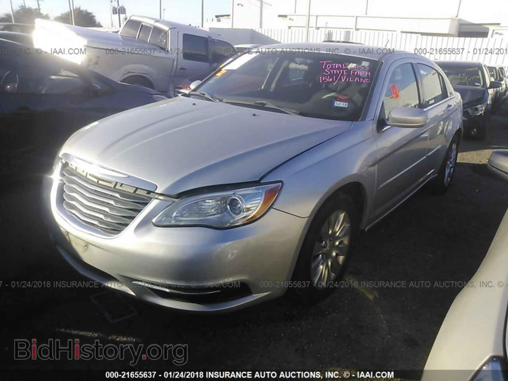 2012 Chrysler 200 - VIN: 1C3CCBAB1CN204883 - Фото 2