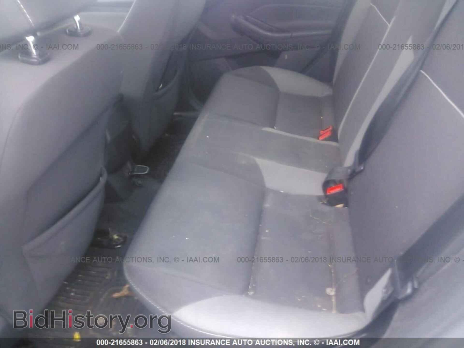 2013 Ford Focus - VIN: 1FADP3F2XDL208565 - Photo 8