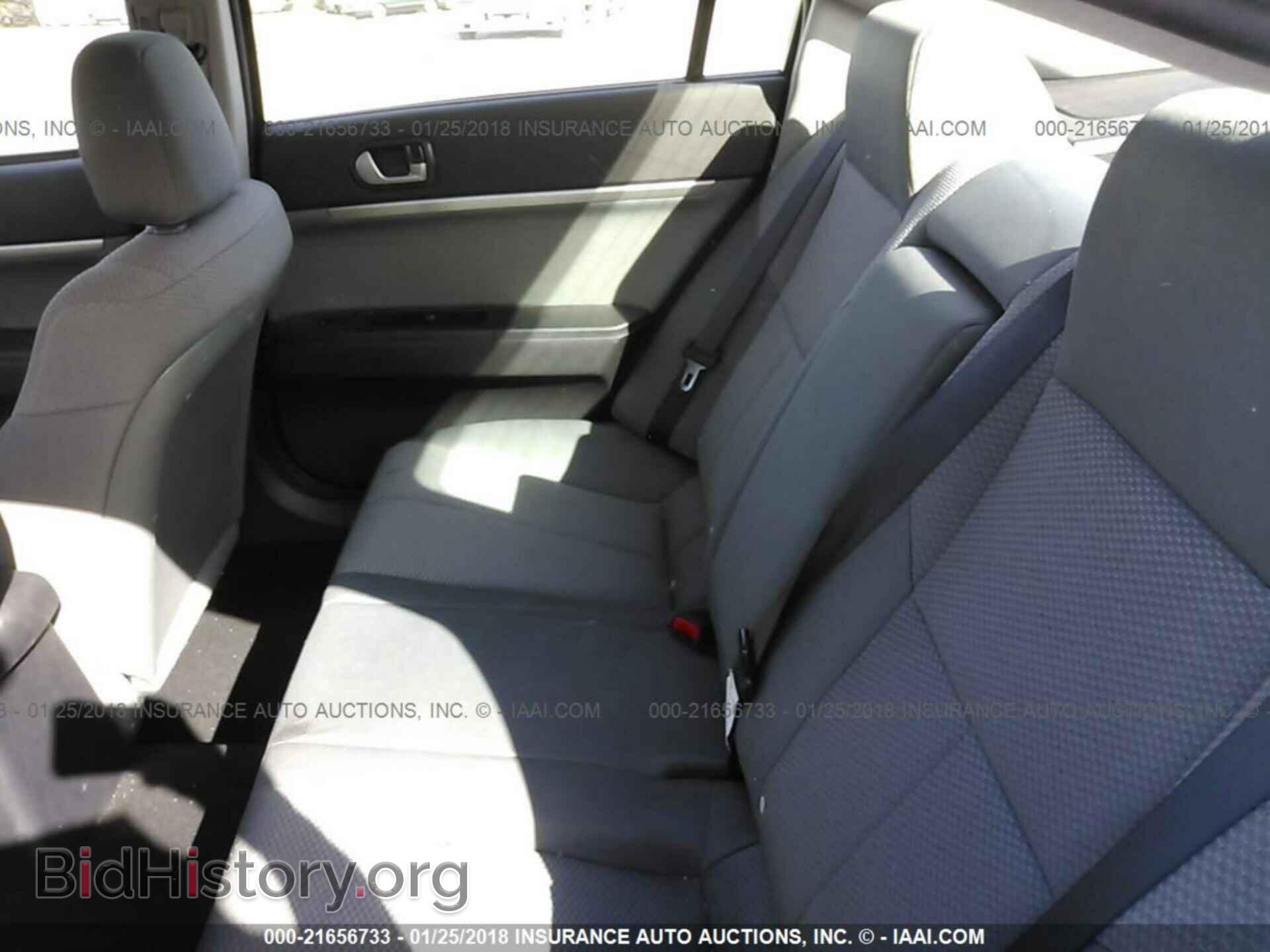 2011 Mitsubishi Galant - VIN: 4A32B2FF2BE011255 - Photo 8
