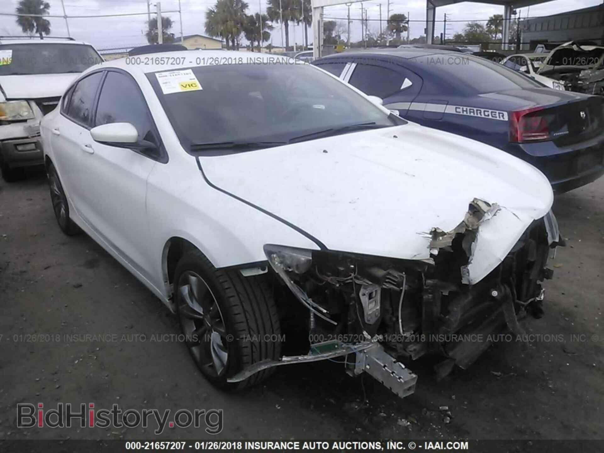 Photo 1C3CCCBB0FN529145 - Chrysler 200 2015