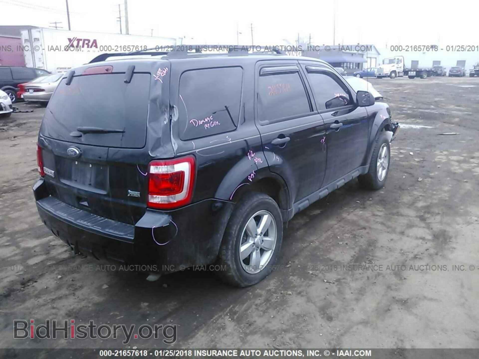 2012 Ford Escape - VIN: 1FMCU9DG0CKC72100 - Photo 4