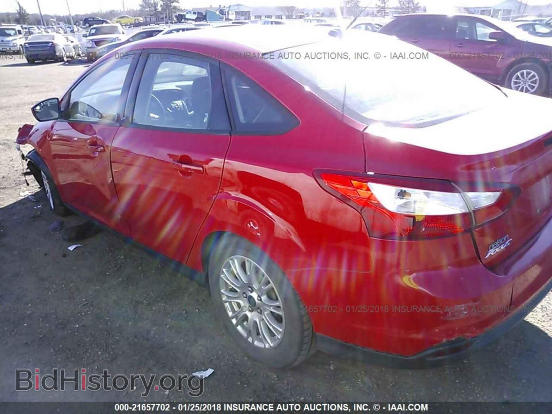 2012 Ford Focus - VIN: 1FAHP3F26CL141723 - Photo 3
