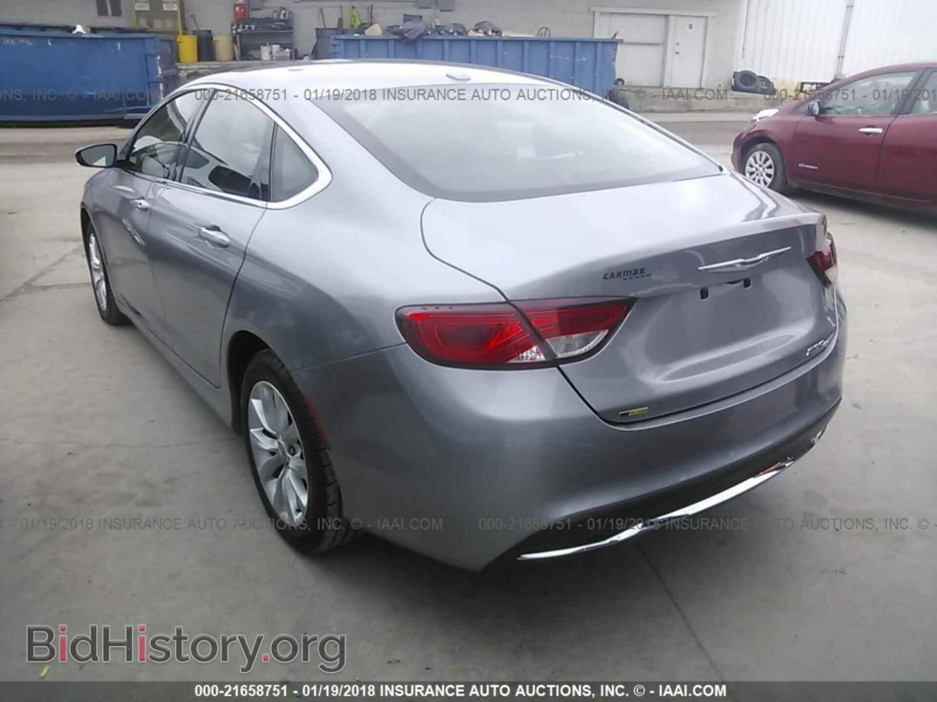 2015 Chrysler 200 - VIN: 1C3CCCCBXFN593739 - Photo 3