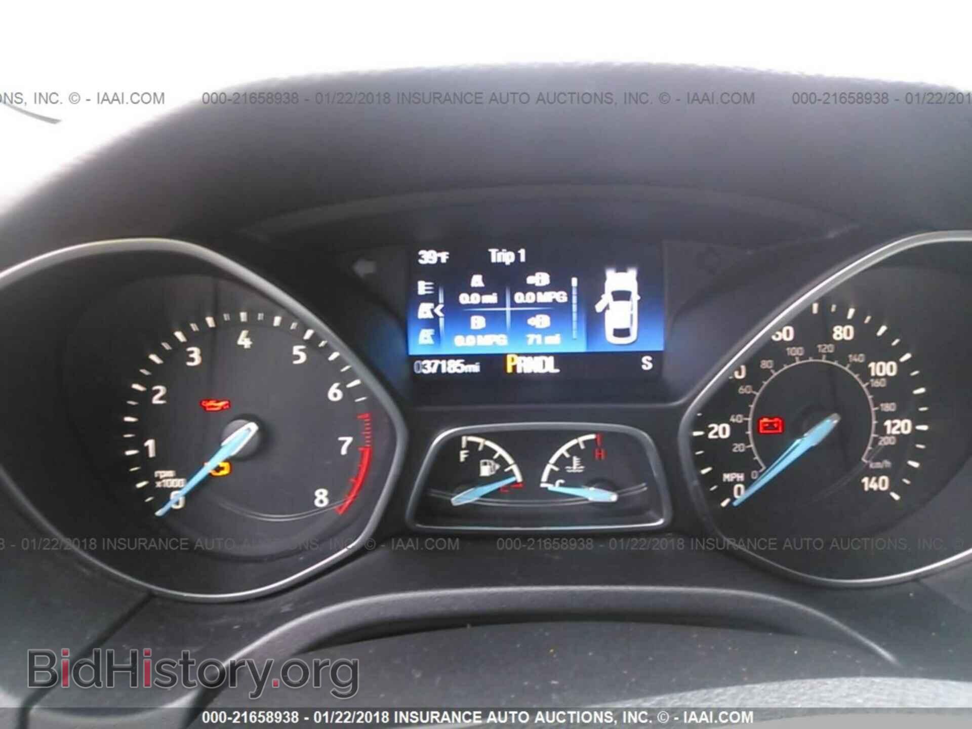 2016 Ford Focus - VIN: 1FADP3F24GL247740 - Photo 7
