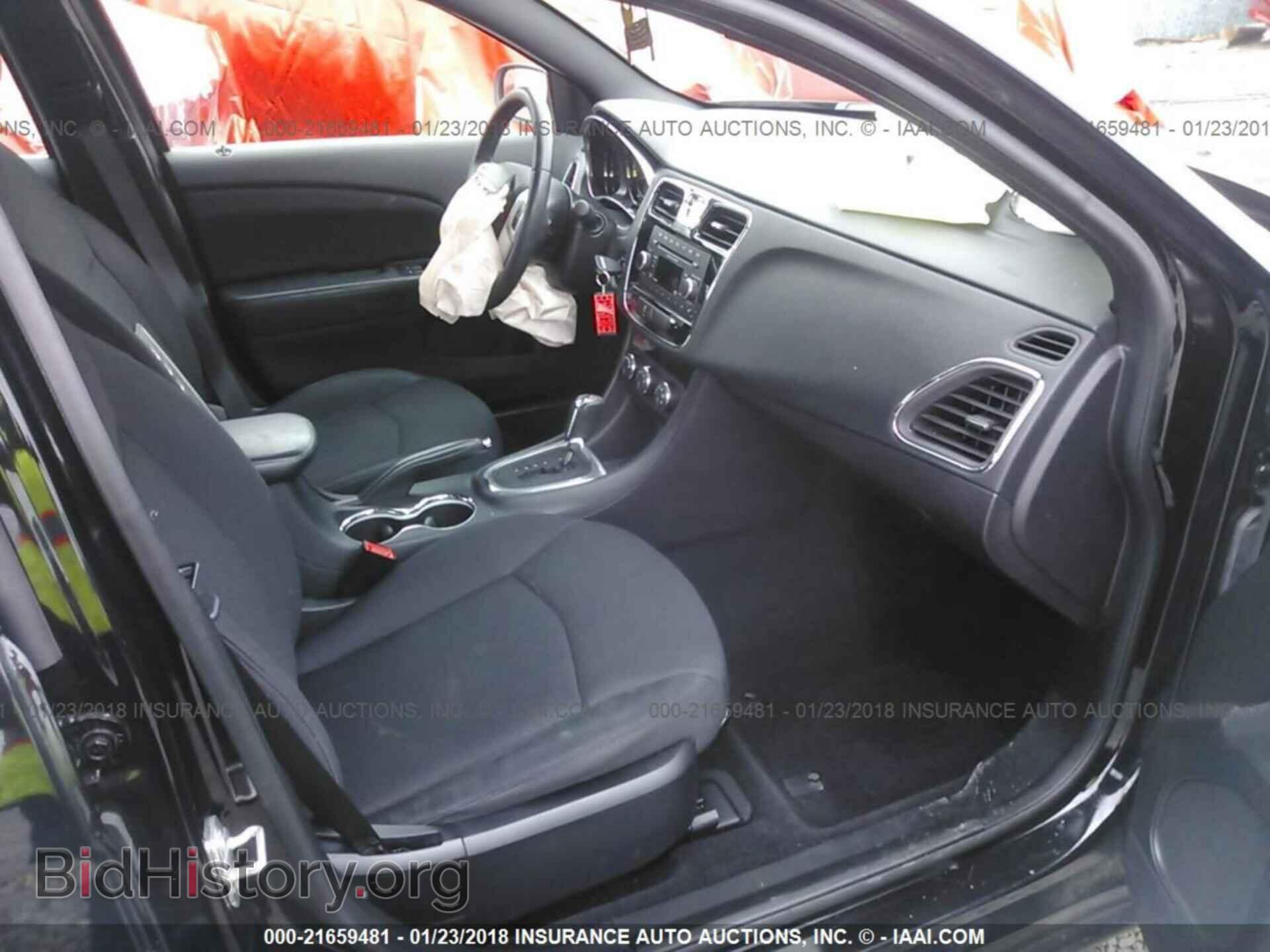 2014 Chrysler 200 - VIN: 1C3CCBBG2EN150524 - Фото 5