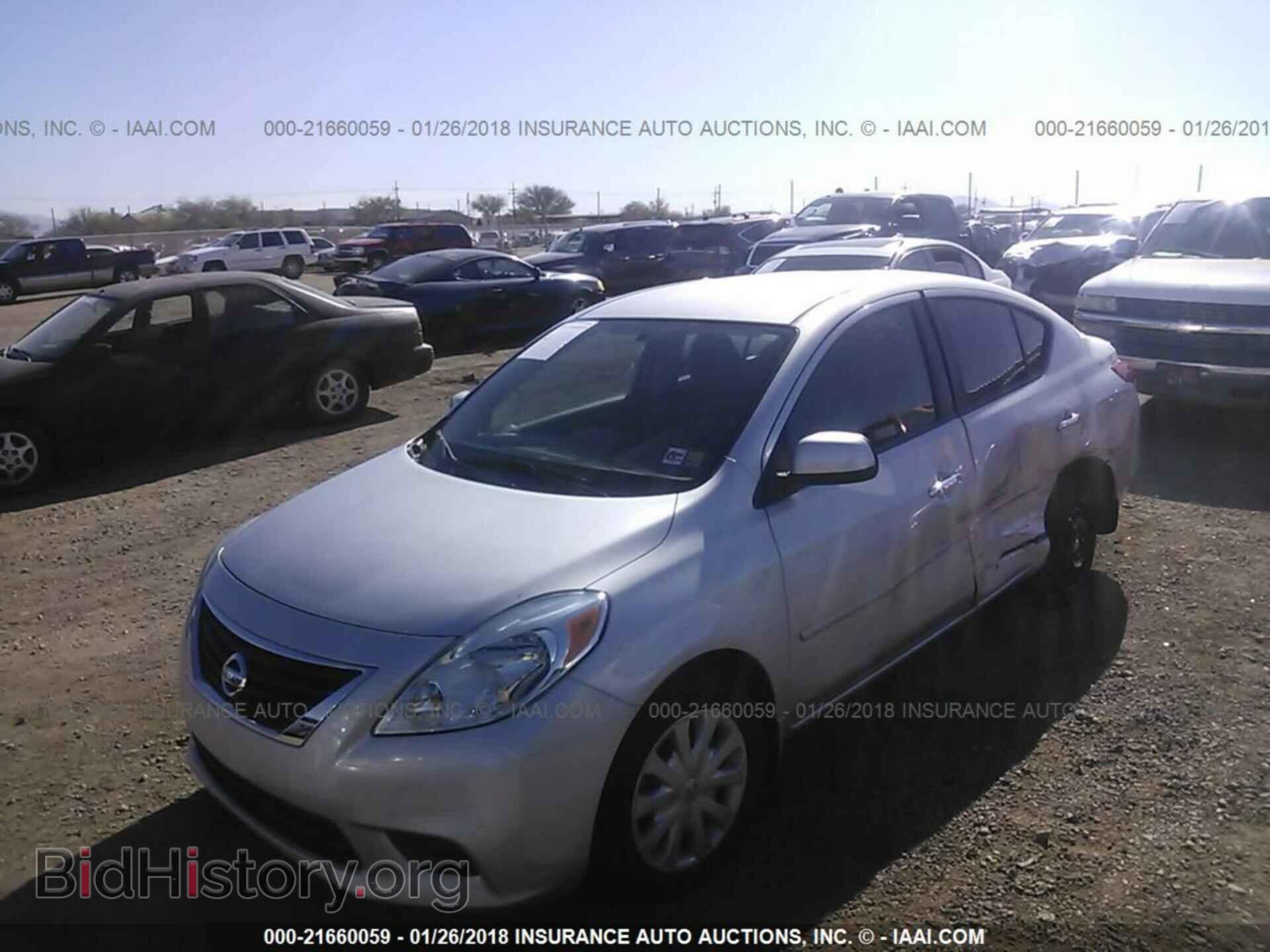 2012 Nissan Versa - VIN: 3N1CN7AP5CL908893 - Фото 2