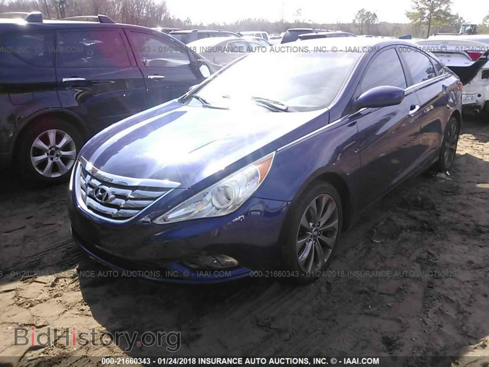 2012 Hyundai Sonata - VIN: 5NPEC4AC2CH456201 - Photo 2