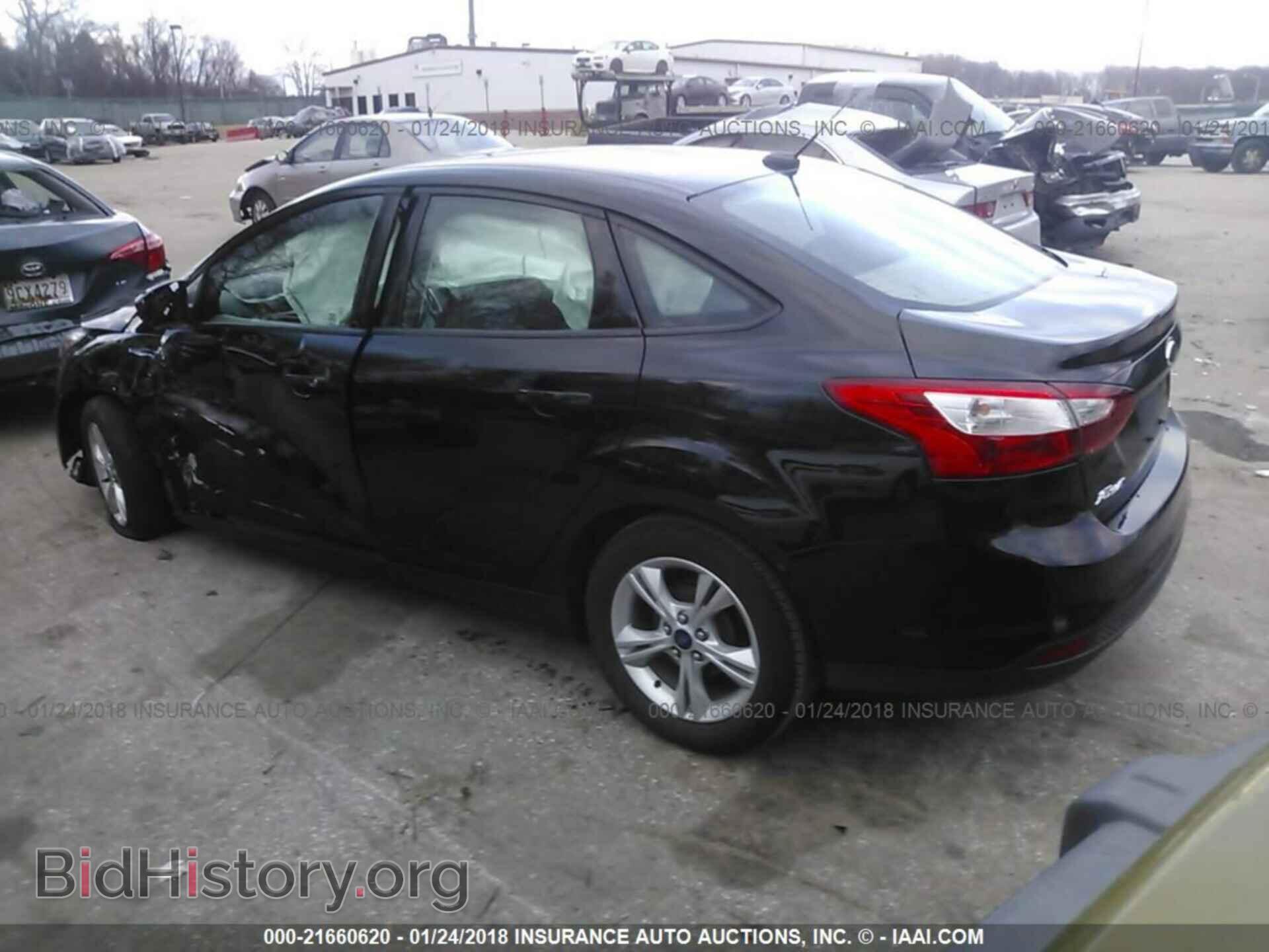 2014 Ford Focus - VIN: 1FADP3F2XEL353221 - Photo 3