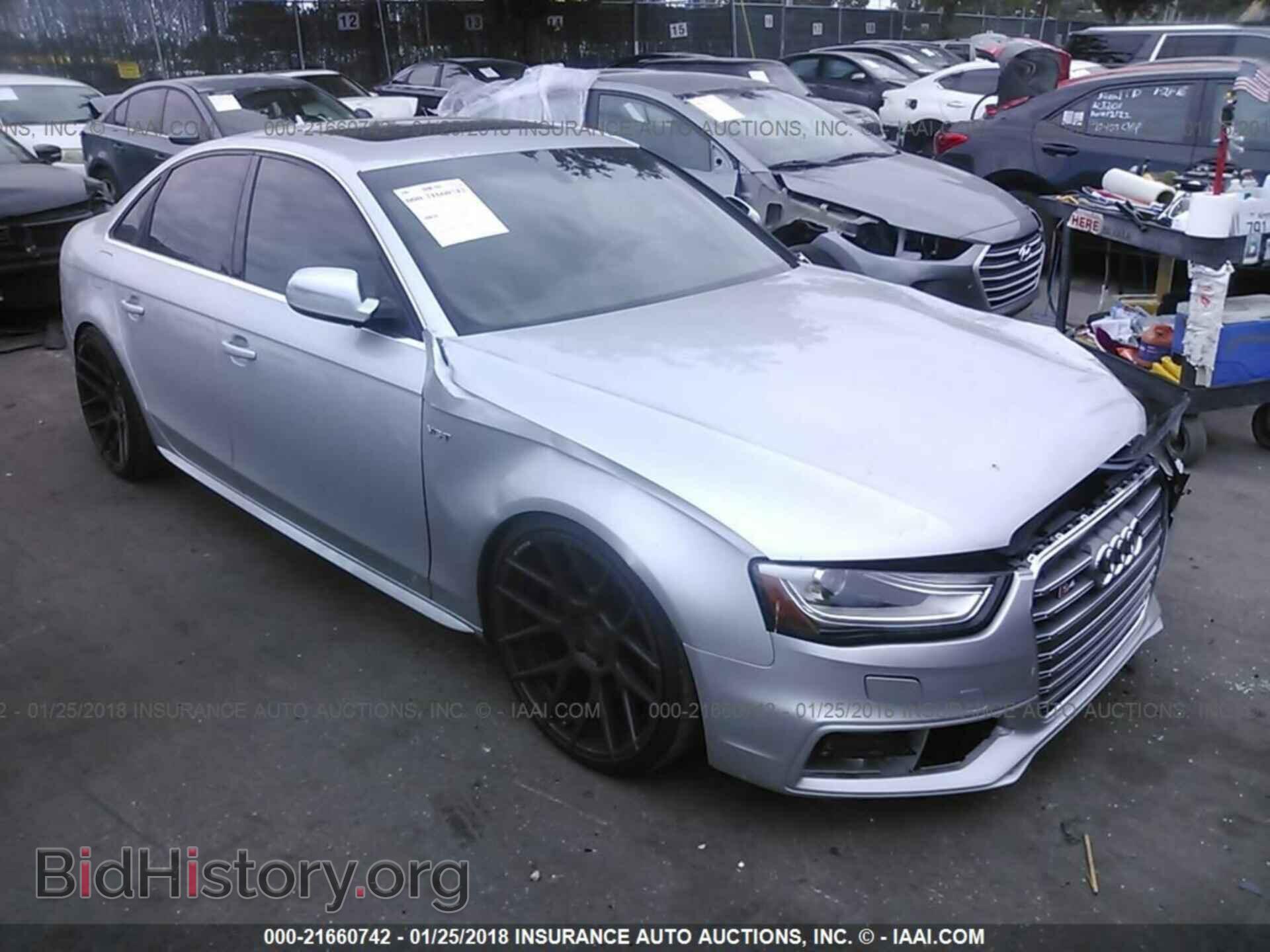 Фотография WAUBGAFL6DA228464 - Audi S4 2013