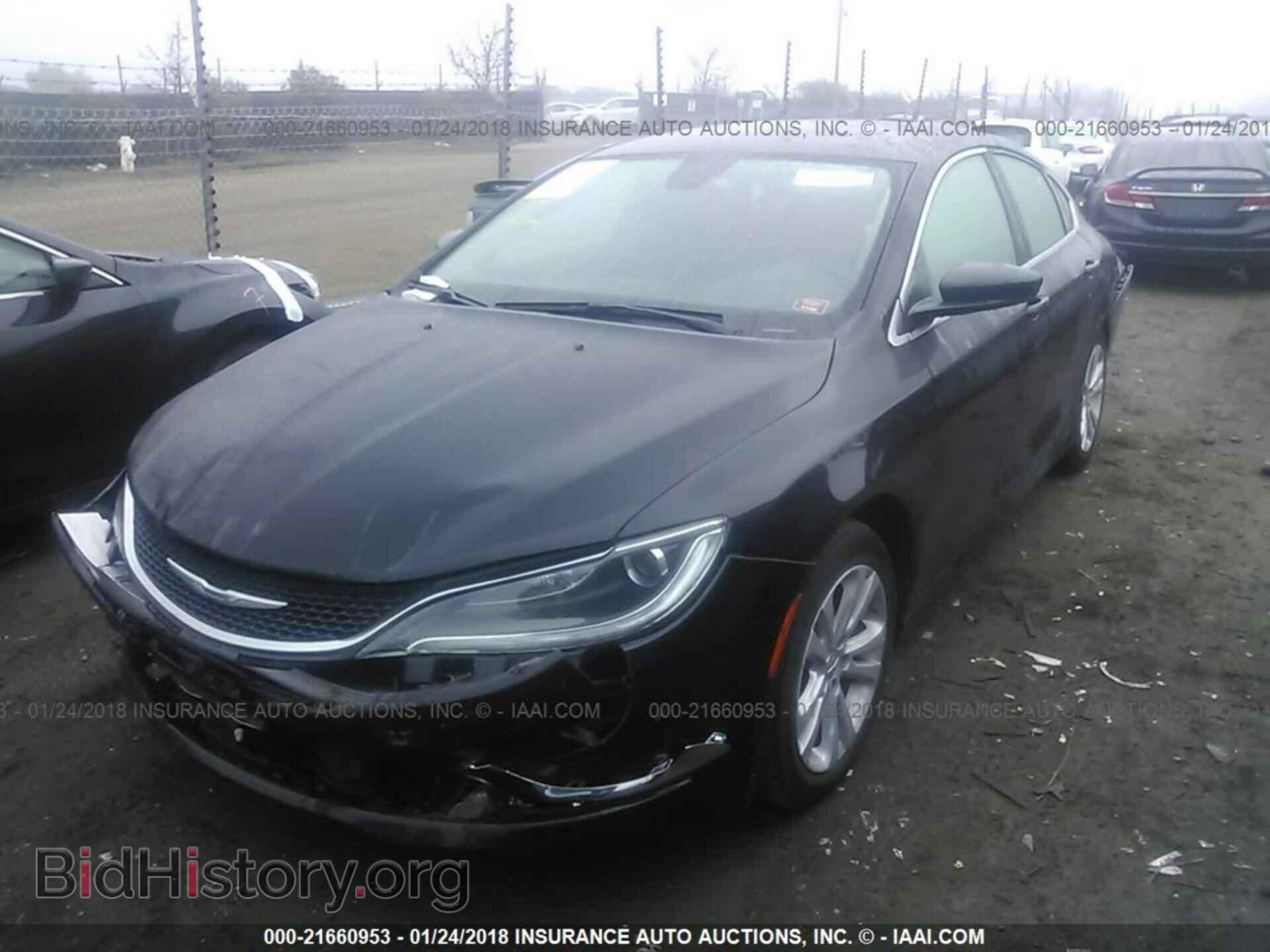2016 Chrysler 200 - VIN: 1C3CCCAB2GN169623 - Photo 2